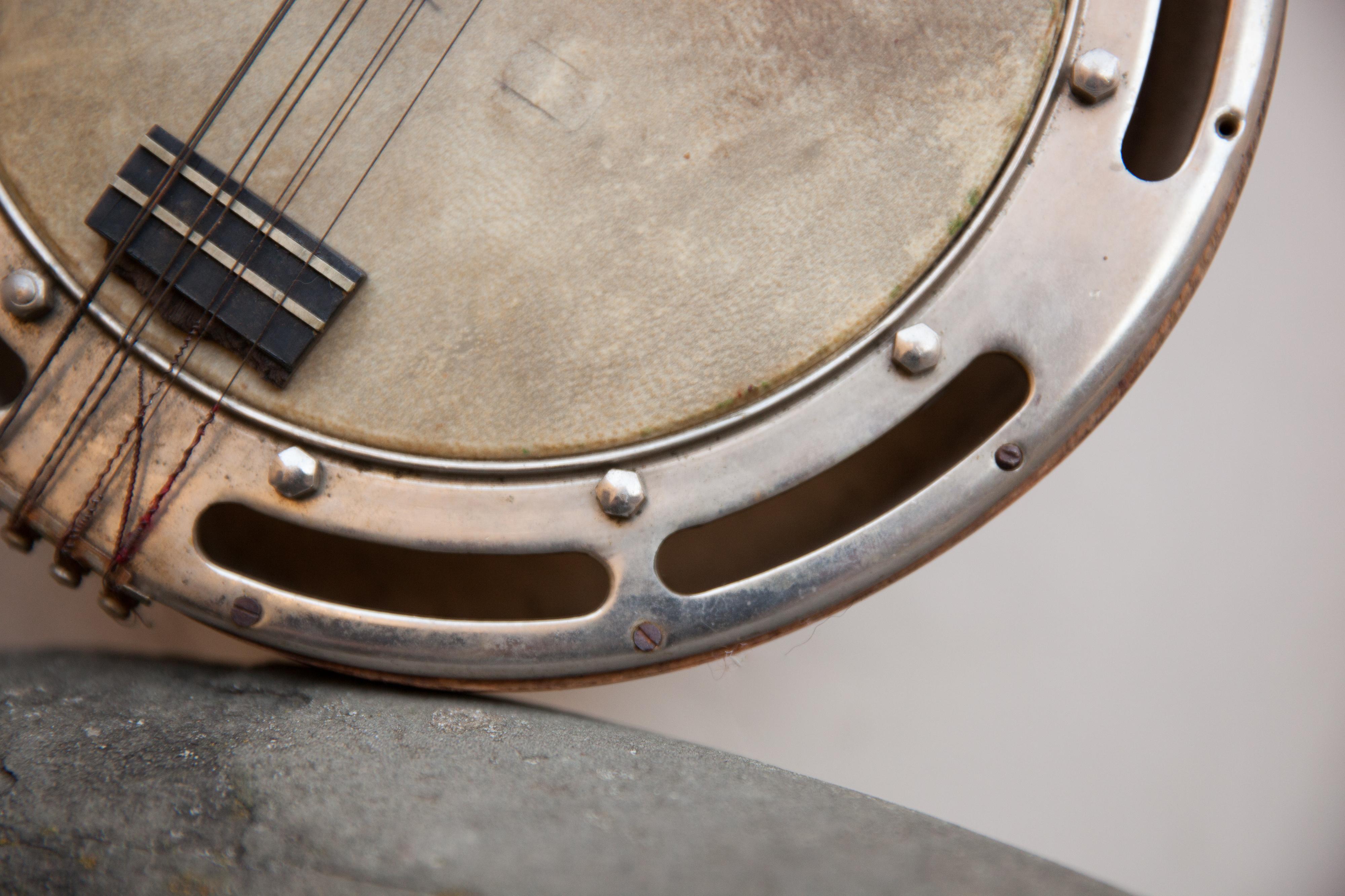 Ein Banjo. Art Deco Era Musikinstrument mit Holzintarsien. Achille Jacomoni. im Angebot 8
