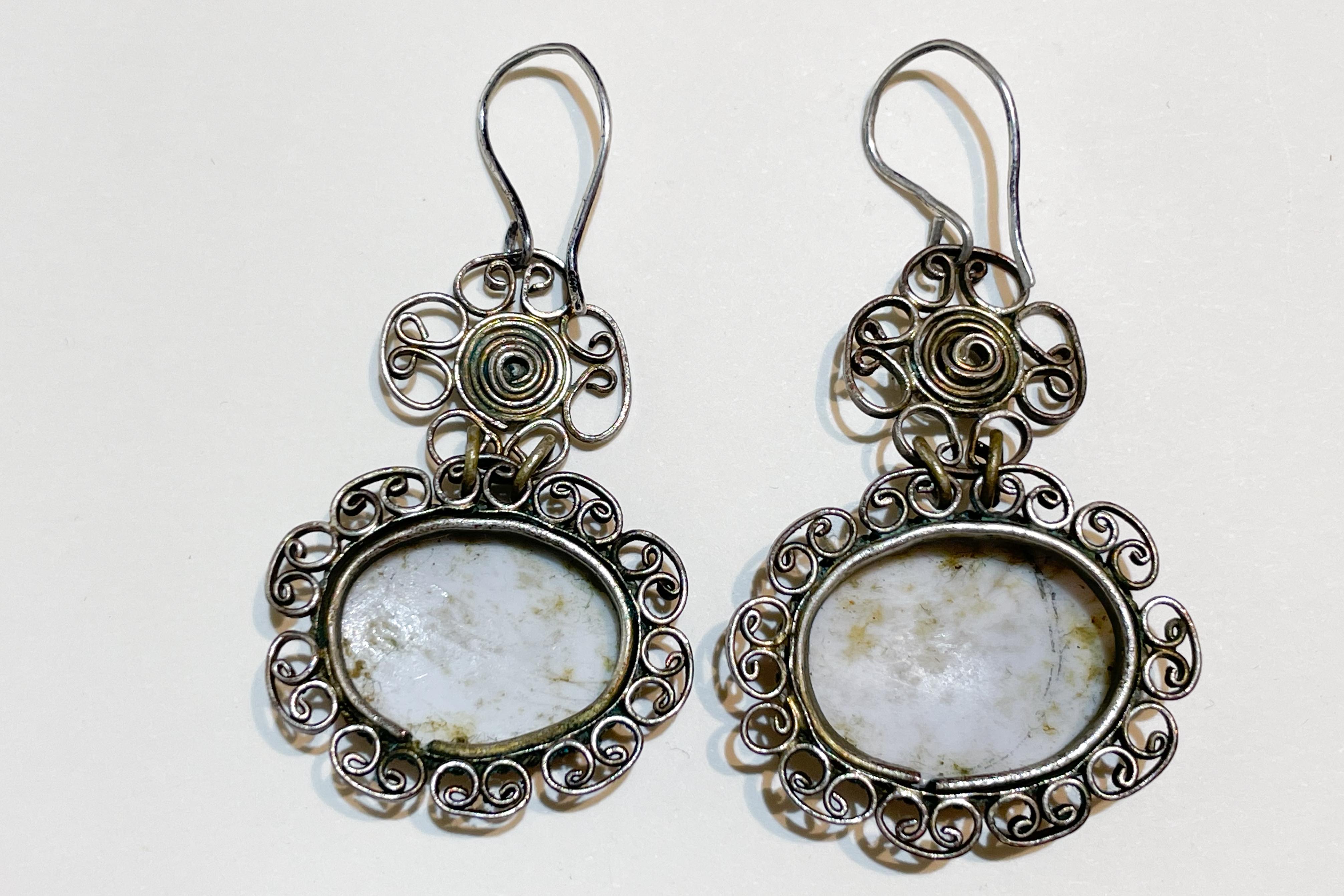 Vintage shell cameo earrings For Sale 2