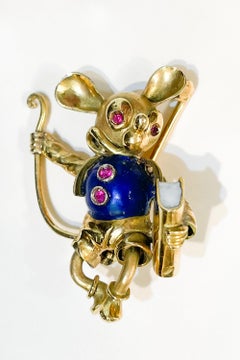 Mickey or Micky Mouse Brooch in 18 carat Yellow Gold and Enamels.