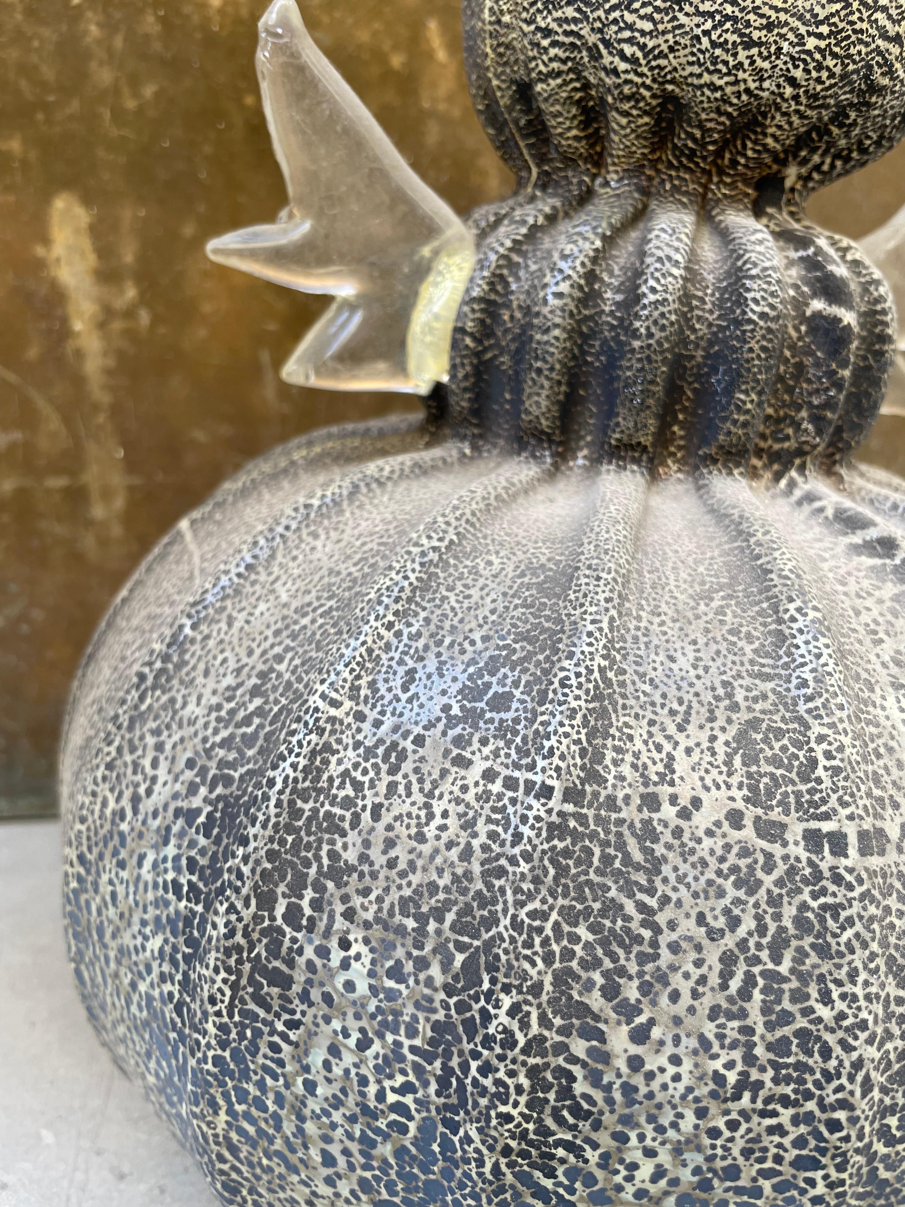 Artistic Iridescent Glass Vase with Leaf-Shaped Handles. Italy, circa 1960-80 For Sale 7