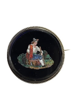 Brosche aus Mikromosaik mit der Darstellung eines jungen italienischen Hirten, Rom, um 1830-1850