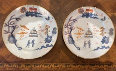 Paar Maiolica-Teller mit Pagoden, Felice Clerici Manufaktur, Mailand, um 1750