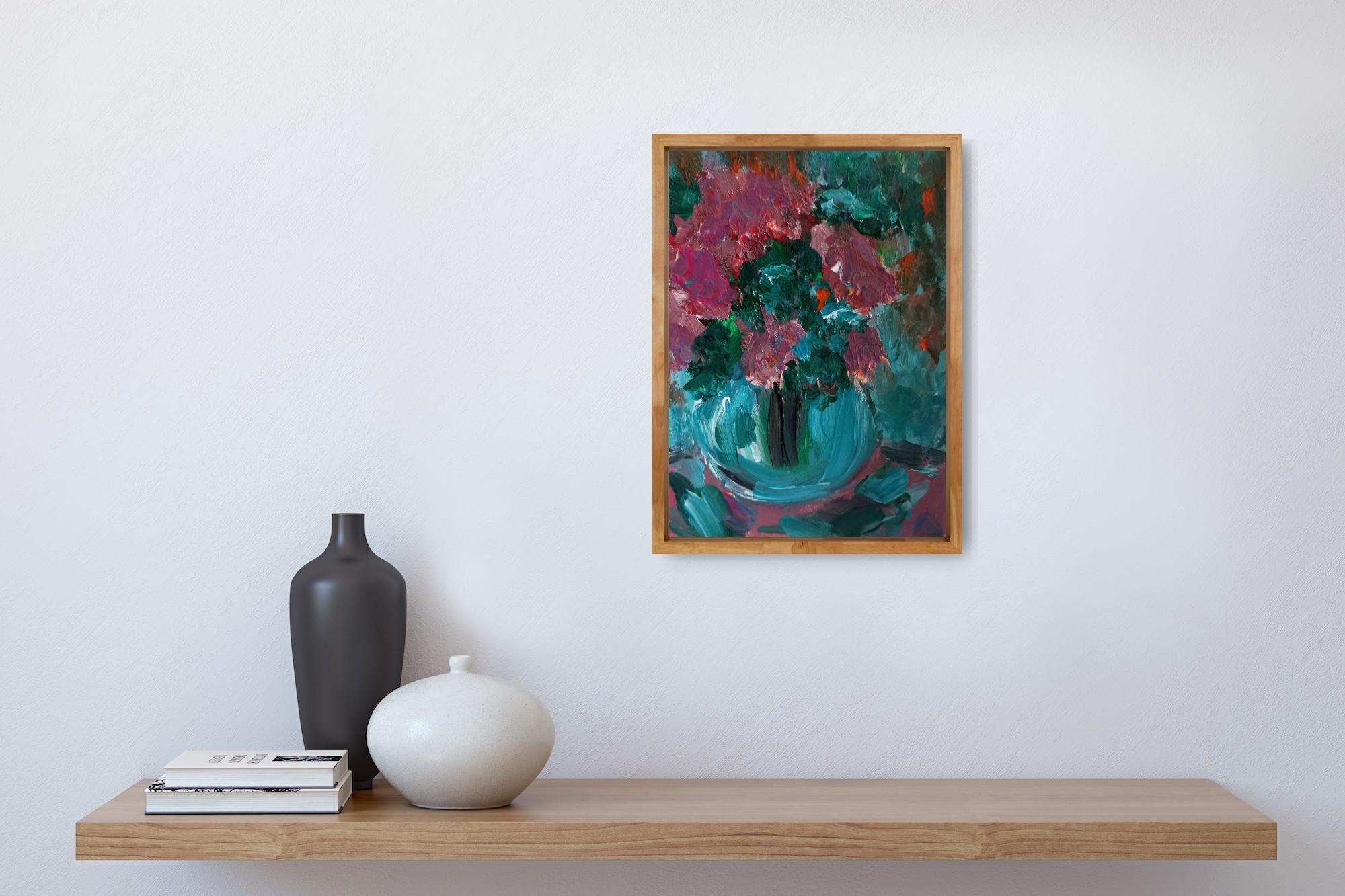 Small contemporary expressive floral painting on paper vase with flowers - Abstract Impressionist Painting by Natalya Mougenot 