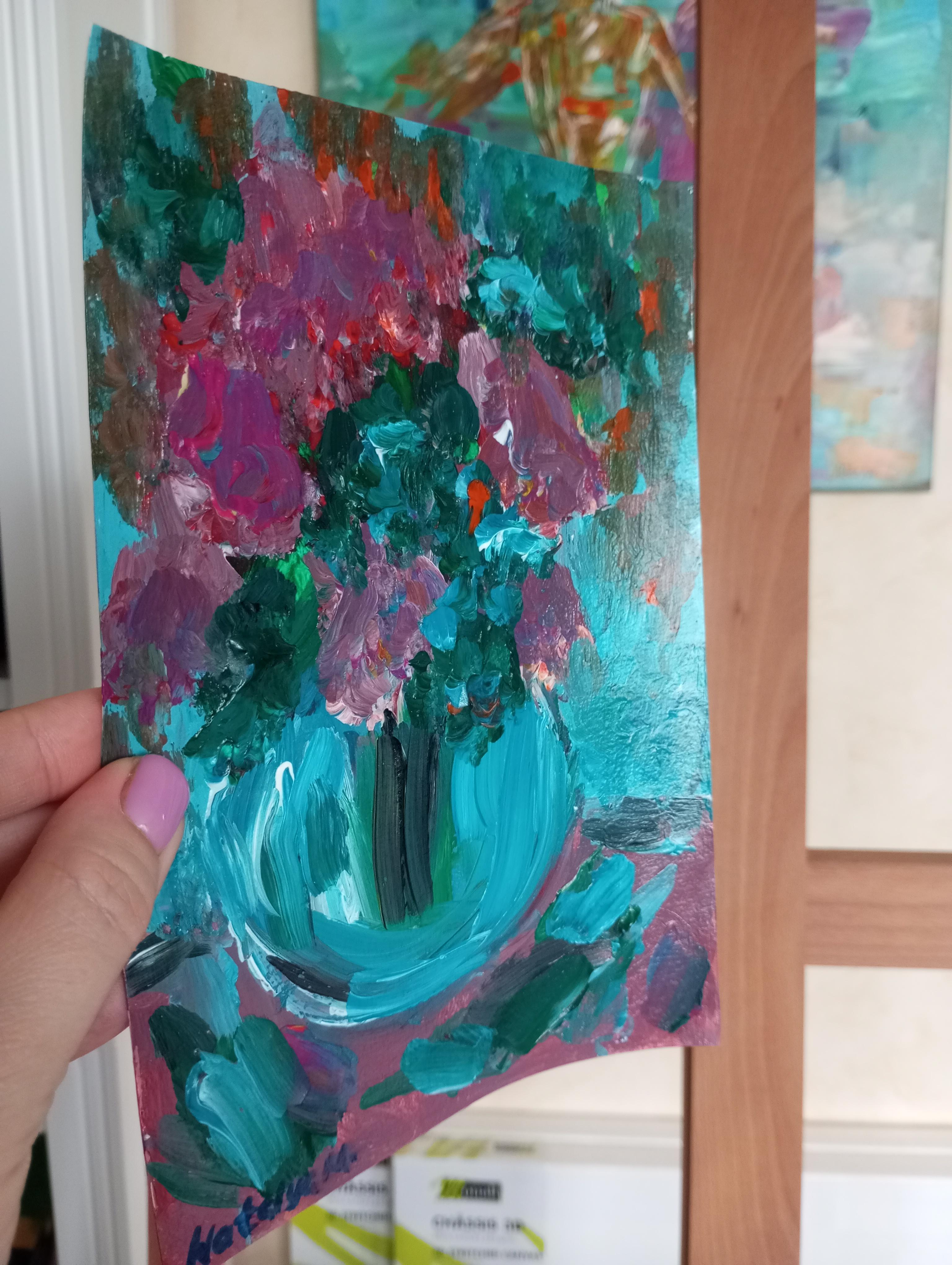 Small contemporary expressive floral painting on paper vase with flowers For Sale 4