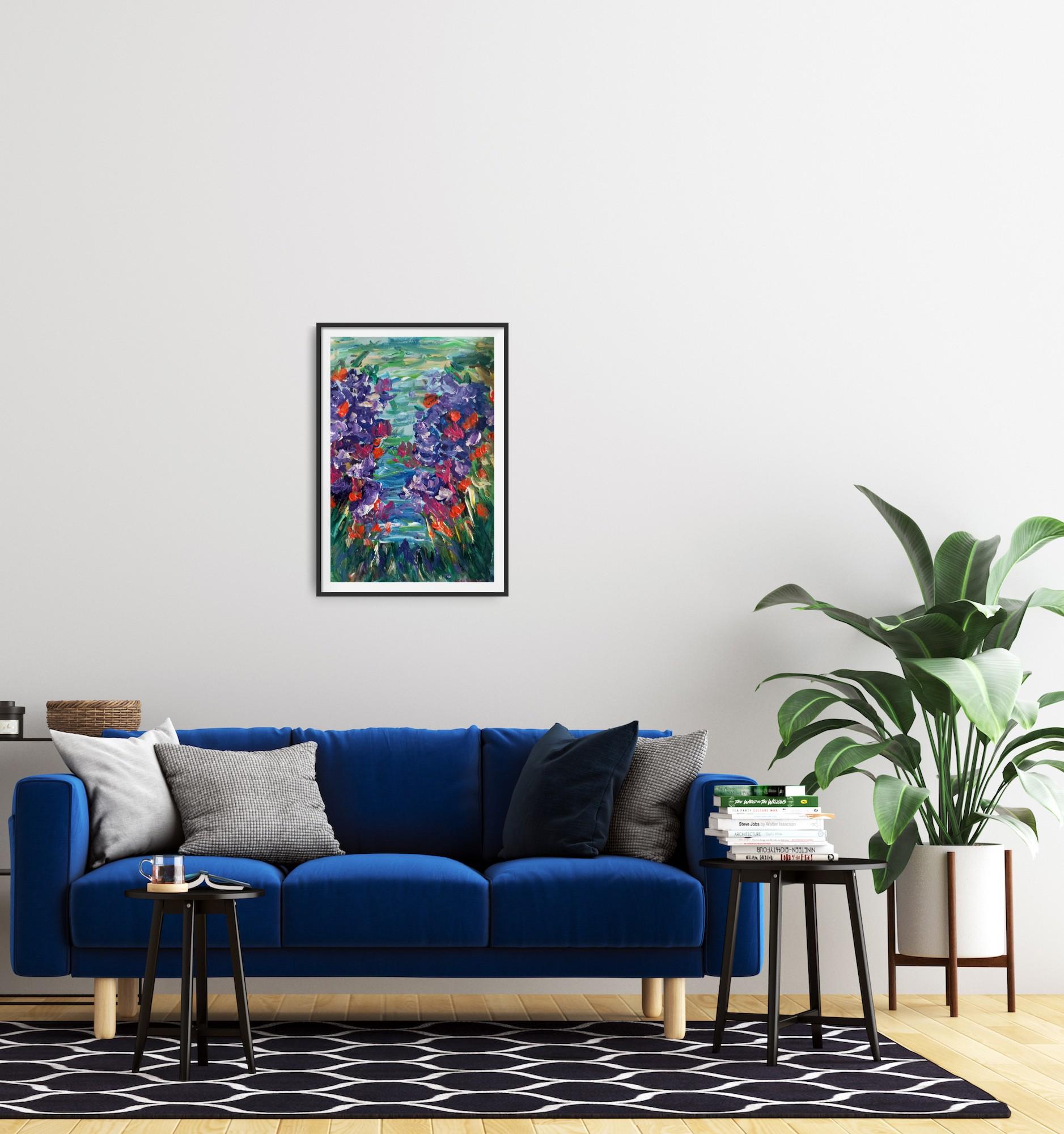 Dieses zeitgenössische impressionistische Gemälde zeigt einen Teich mit blühenden lila und orangefarbenen Seerosen. Dieses expressionistisch angehauchte Werk ist dem künstlerischen Erbe von Claude Monet zu verdanken. 

Dieses Kunstwerk gehört zu