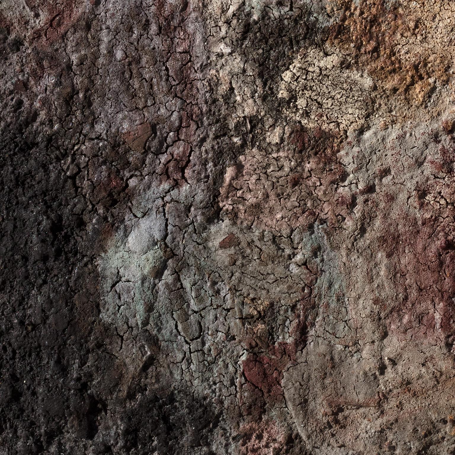 Terra Bruciata (Schoren Erde) – kleines abstraktes Gemälde mit rohen Pigmenten (Beige), Abstract Painting, von Orazio De Gennaro