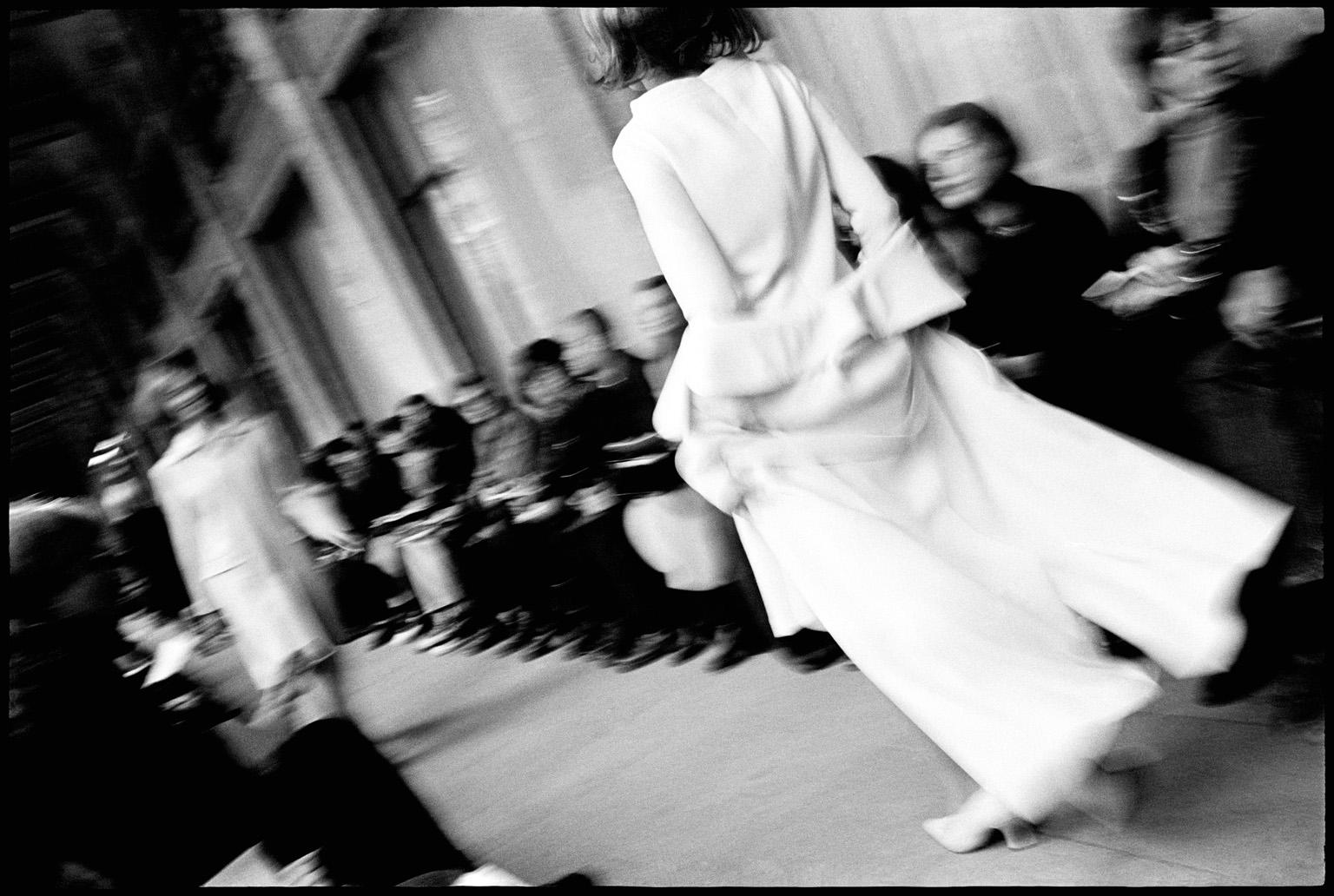 Jean-Luc Fievet Figurative Photograph - Jerome L' Huillier - Palais Royal - Black and White Photograph of Fashion Show