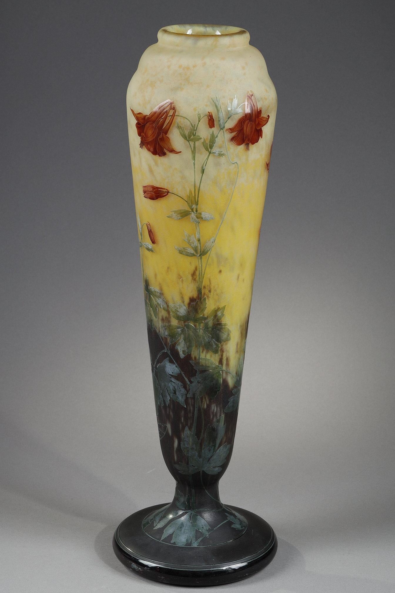 Vase mit Columbinen