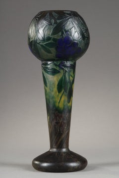 Vase with sloes