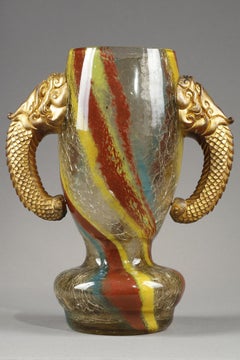 Vase avec têtes de dragon