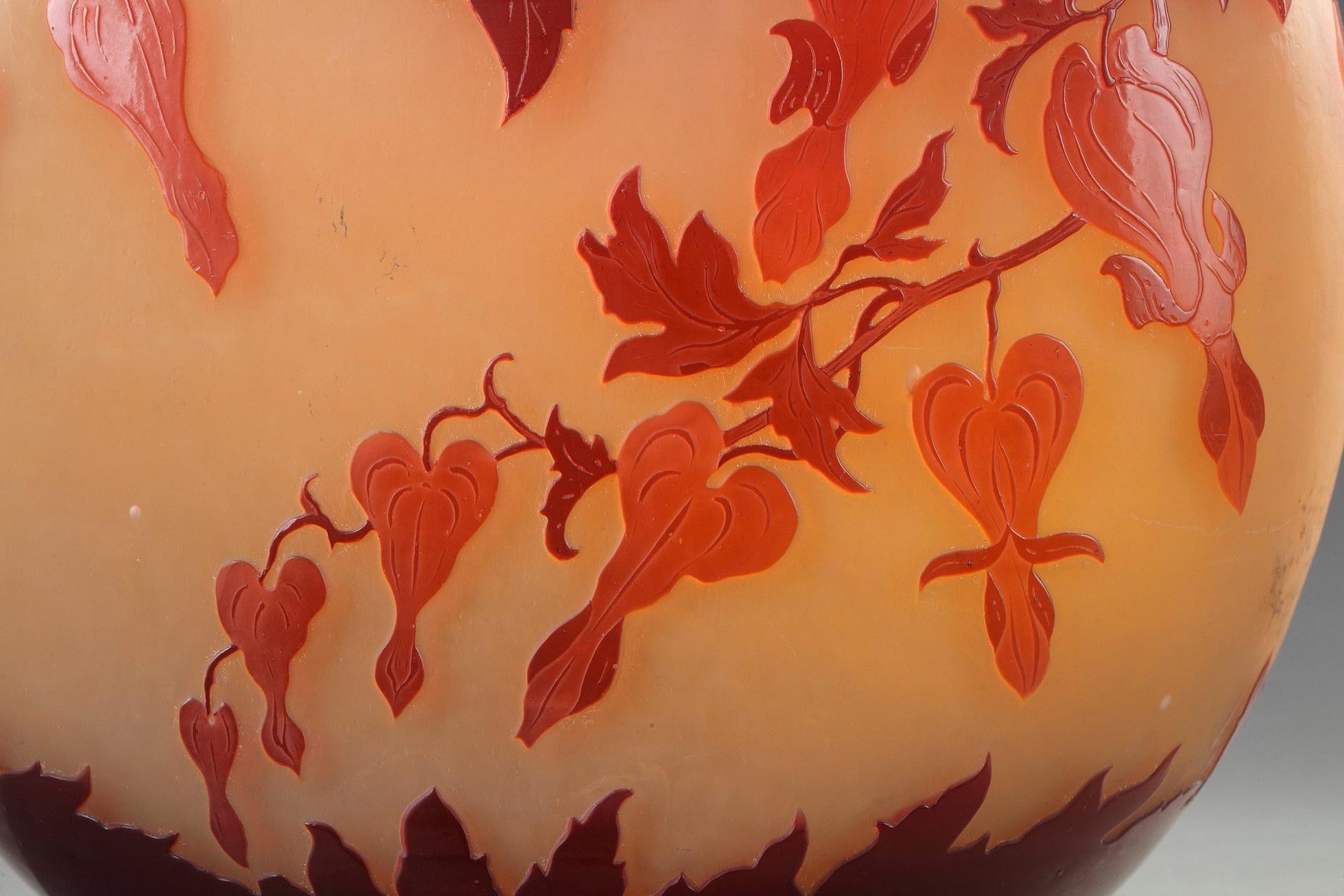 Vaso con cuori sanguinanti - Art Art Nouveau di Émile Gallé