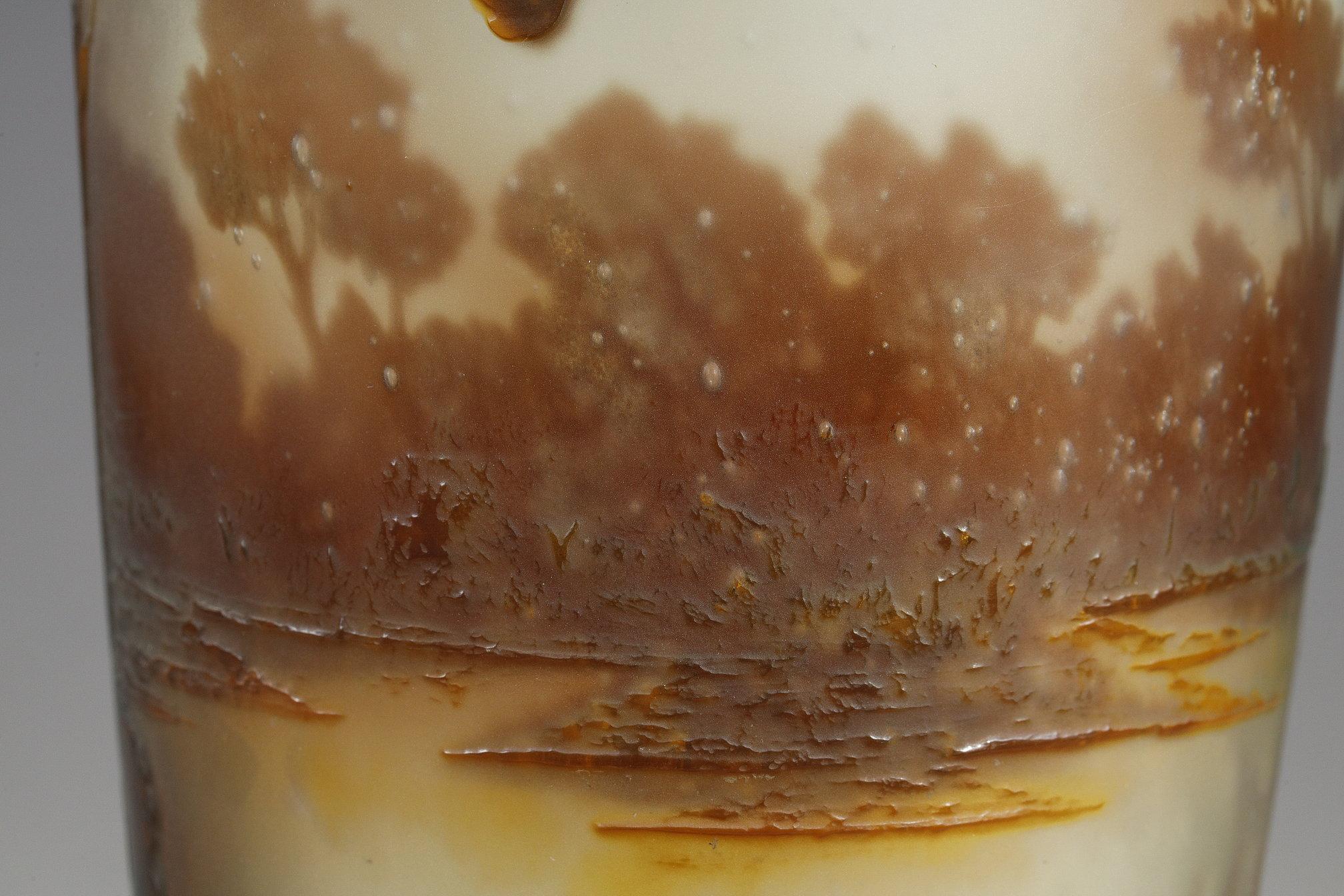 Vaso con paesaggio lacustre in vendita 5