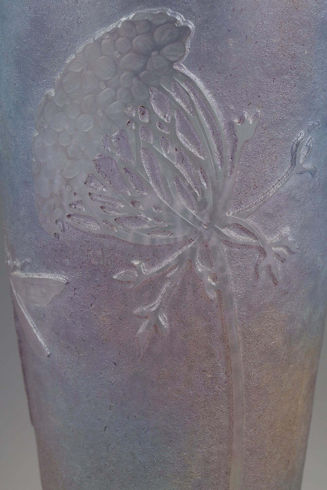 Vase avec algues et insectes en vente 7