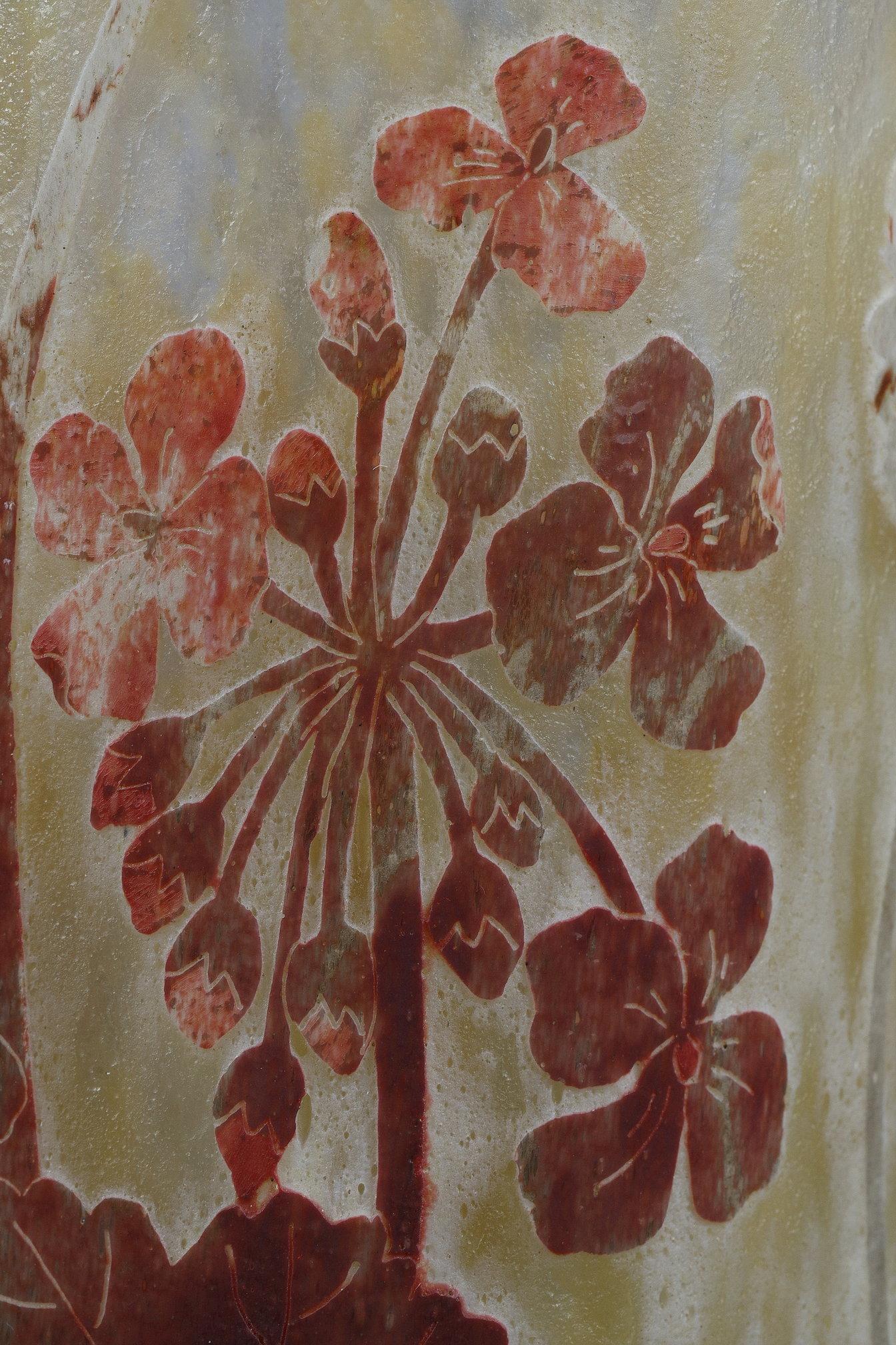 Vase with Pelargoniums For Sale 4
