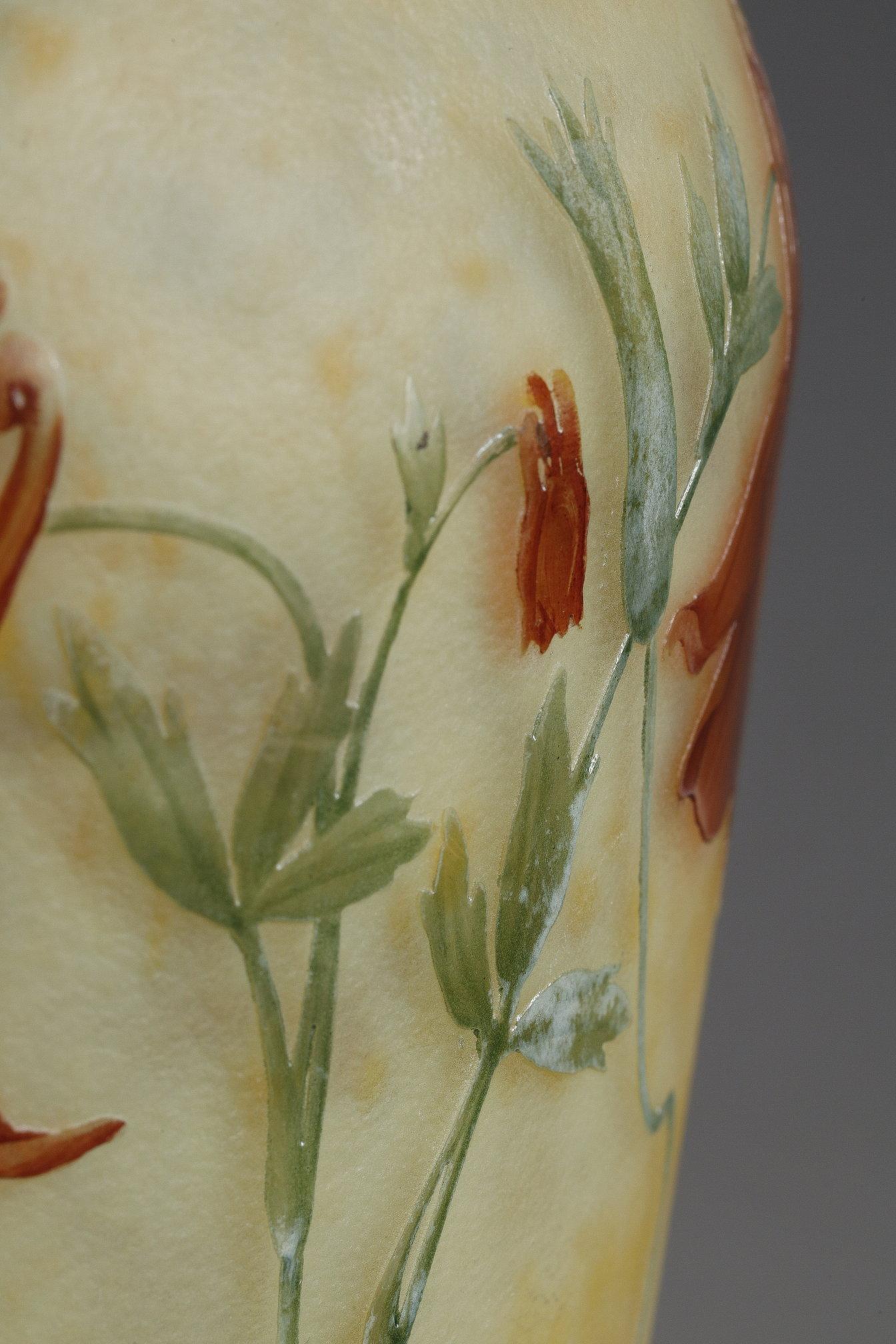 Vaso con aquilegie in vendita 12