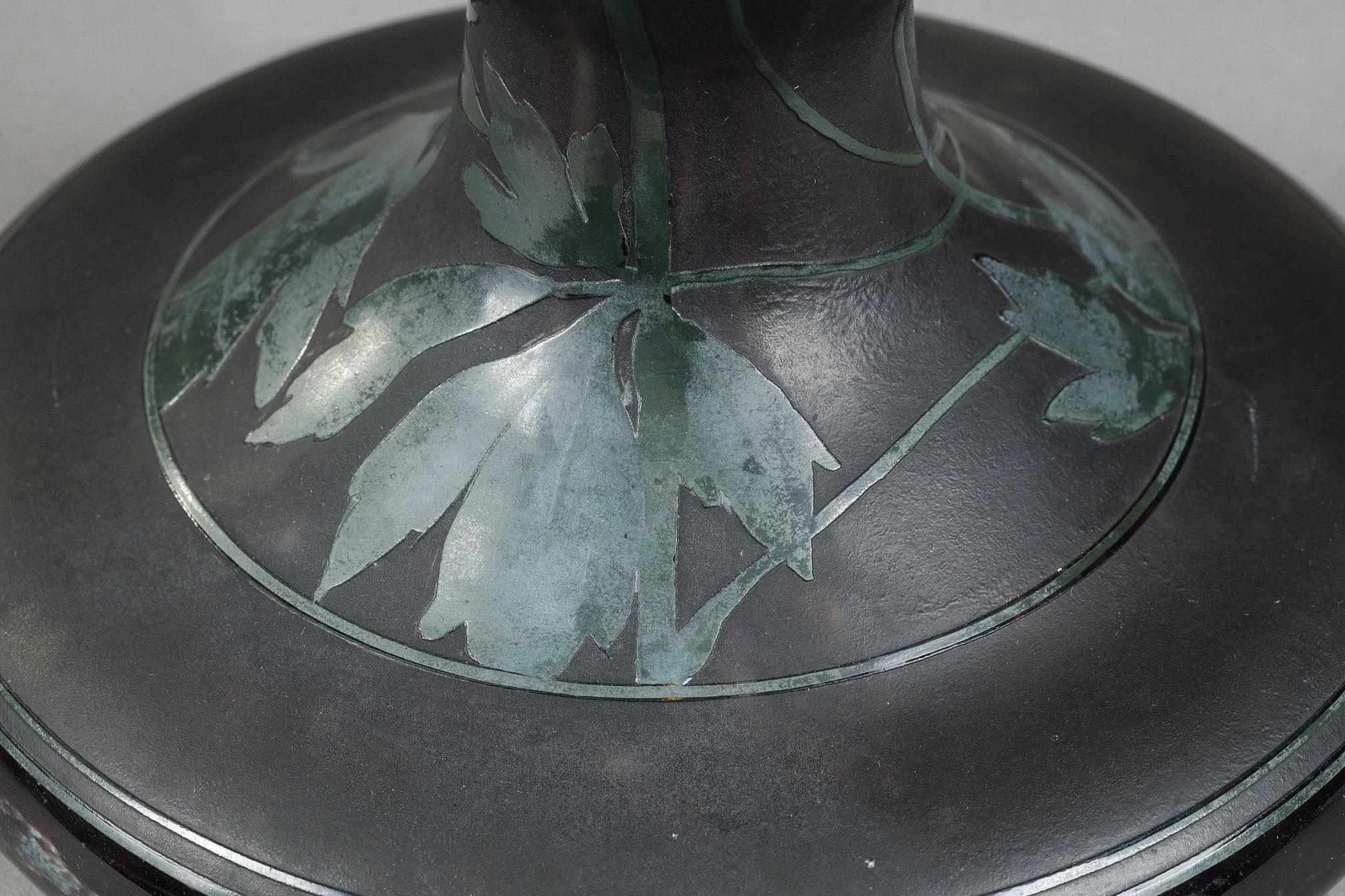 Vaso con aquilegie in vendita 2