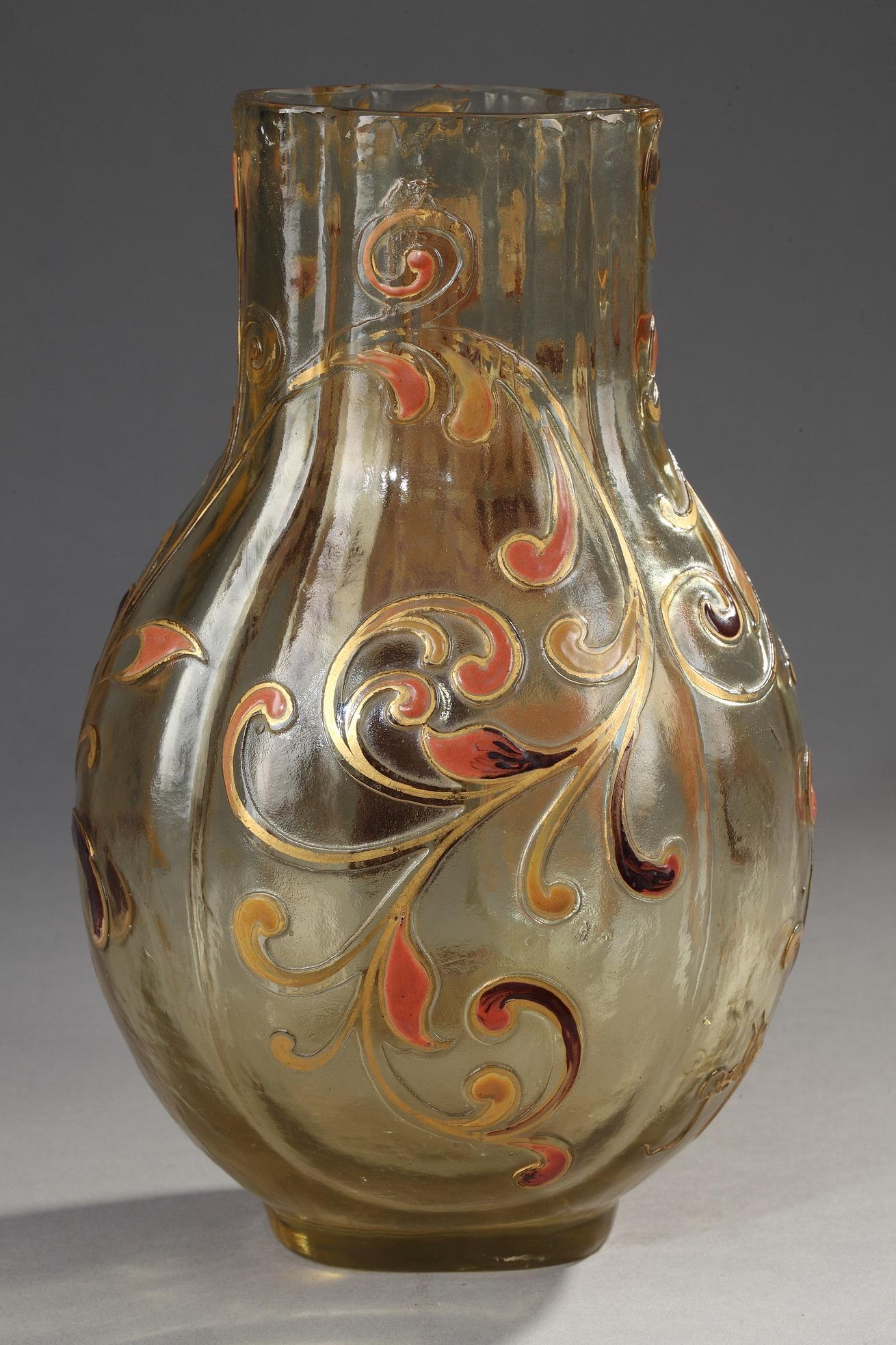 Vase Cristallerie avec décor du Earlier Times (« Temps Jadis »)
par Emile GALLE (1846-1904)

Vase appelé 