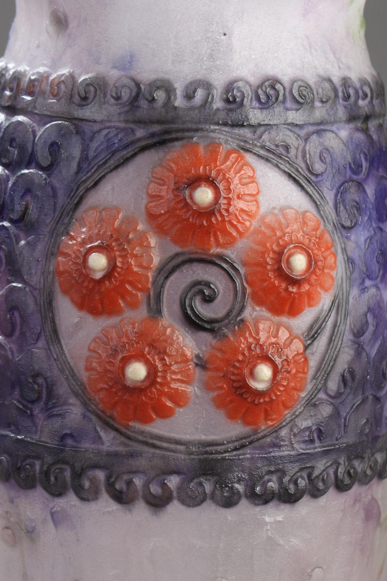 Vase with Flowery medallions For Sale 1