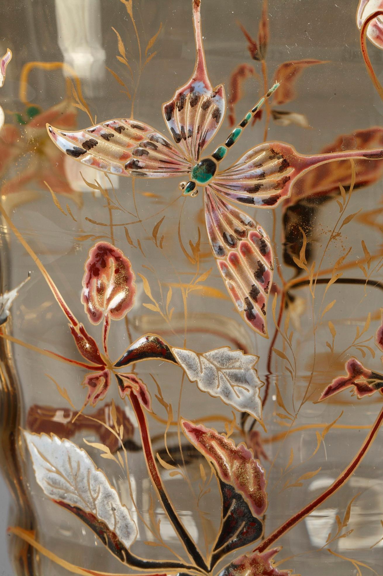 Cristallerie mit Pflanzen und Schmetterling
von Emile GALLE (1846-1904)

Vase 