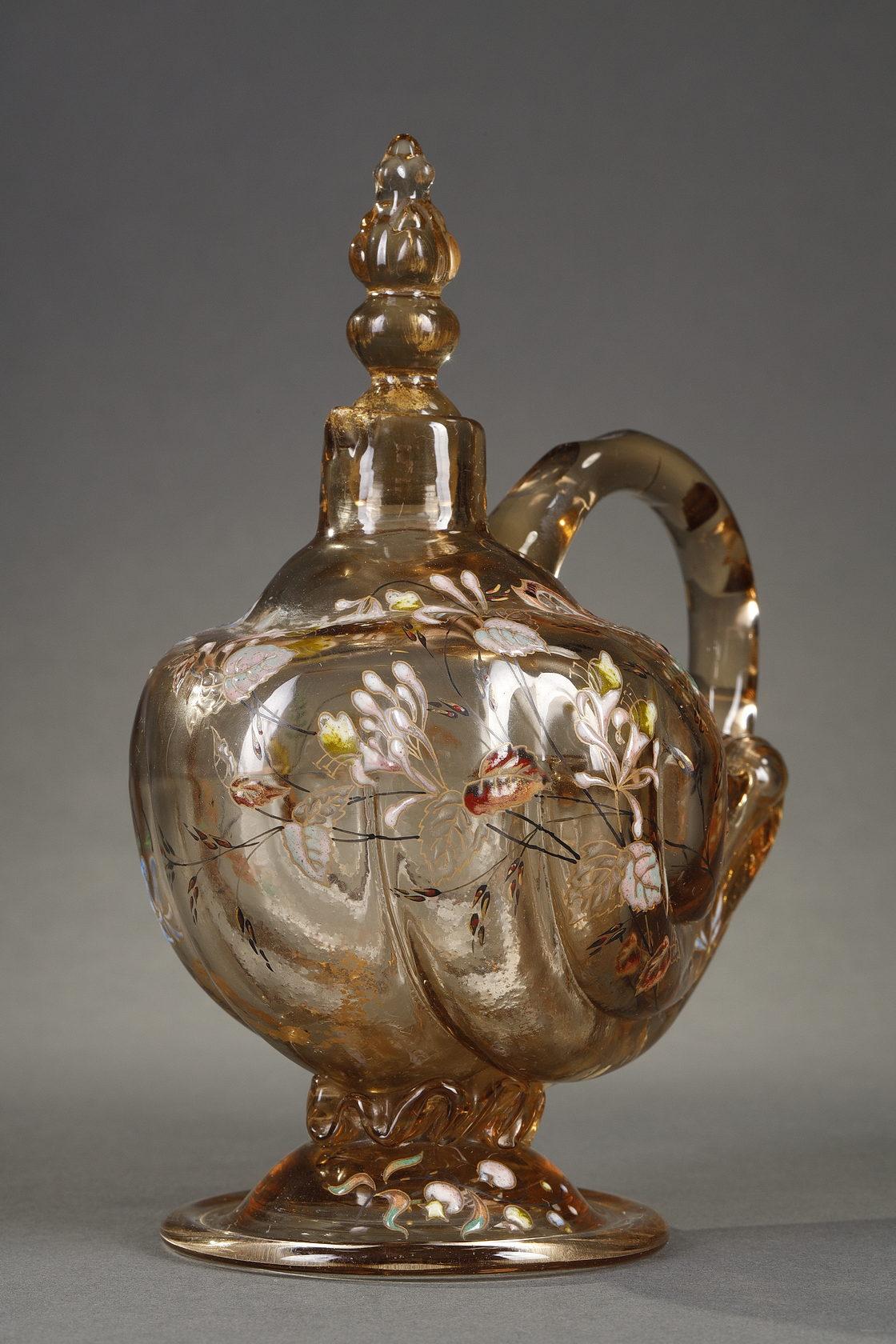 Aiguière avec insectes, Cristallerie - Art nouveau Art par Émile Gallé