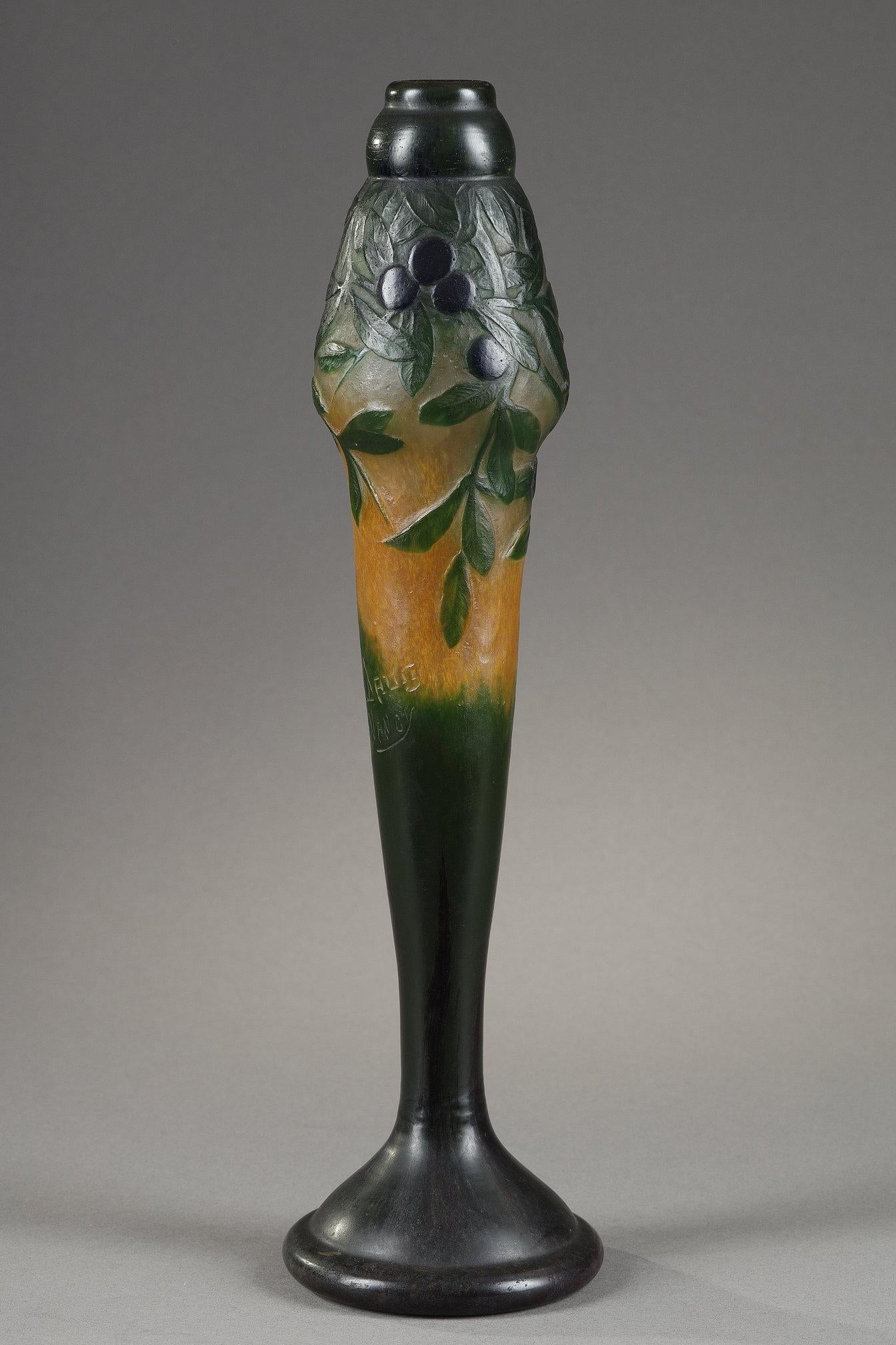Vase with sloes - Art Nouveau Art by Daum