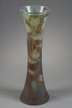 Vase avec clématite