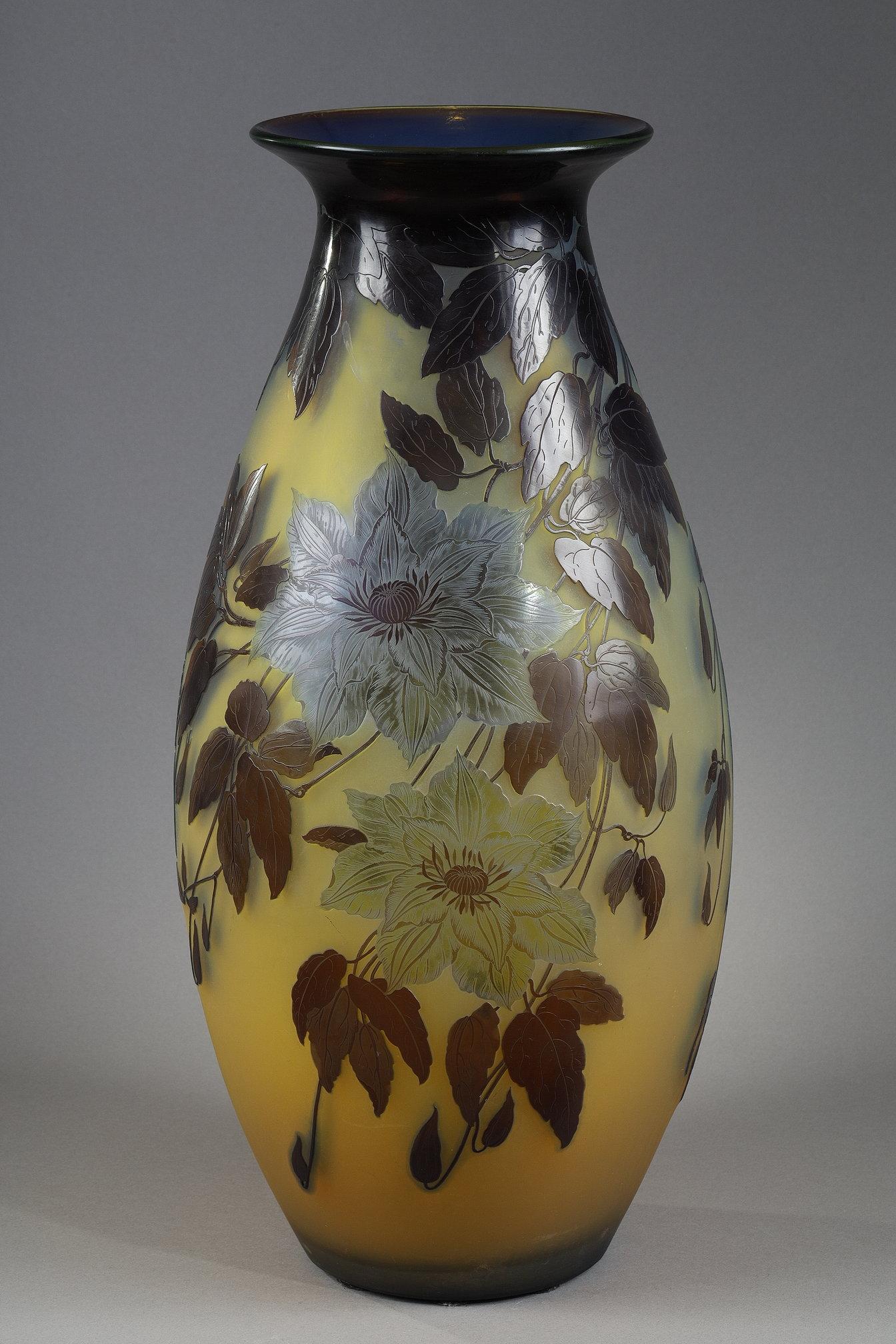 Vaso importante con Clematis - Art Art Nouveau di Émile Gallé