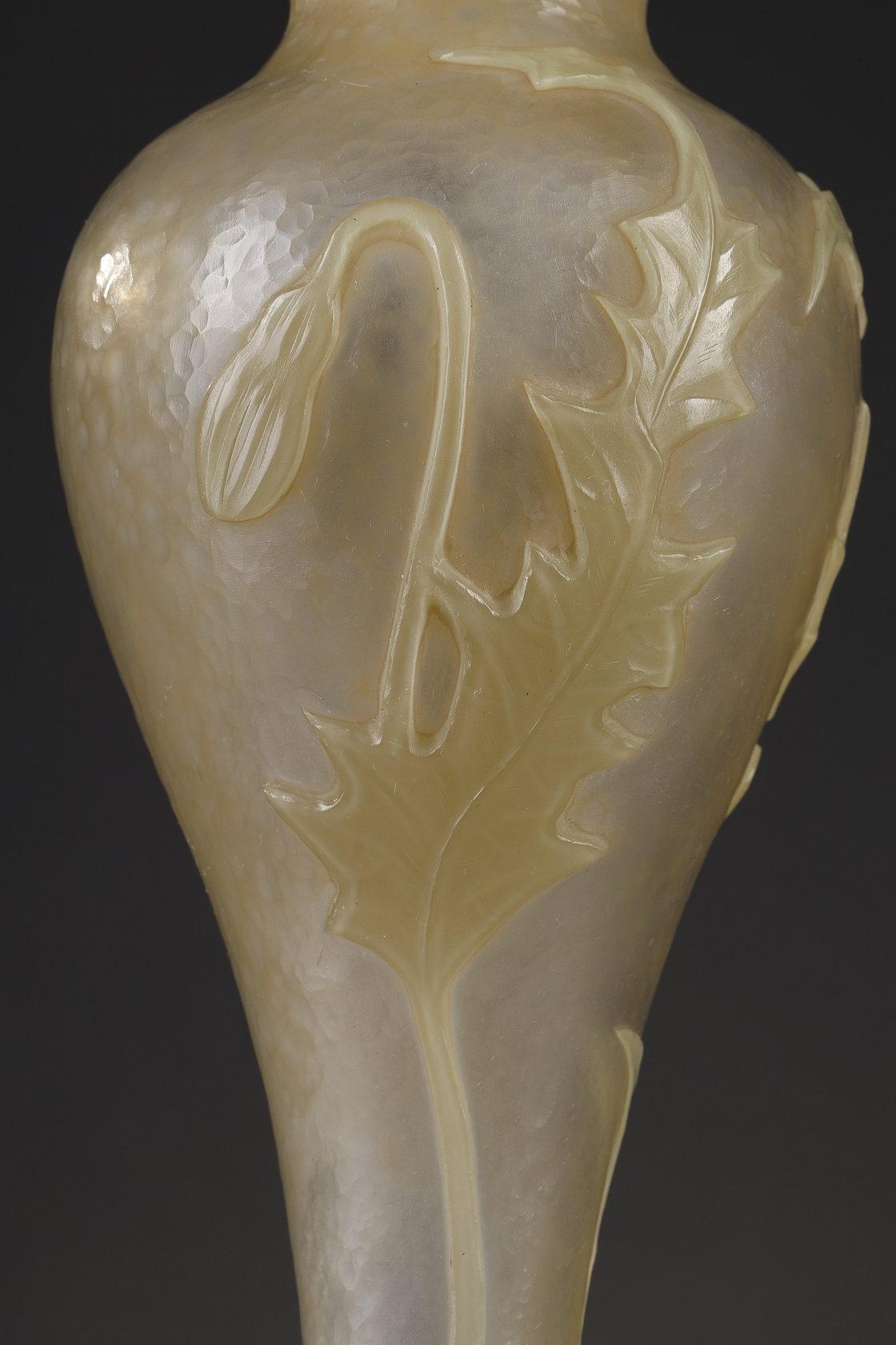 Vaso di boccioli con papaveri in vendita 7