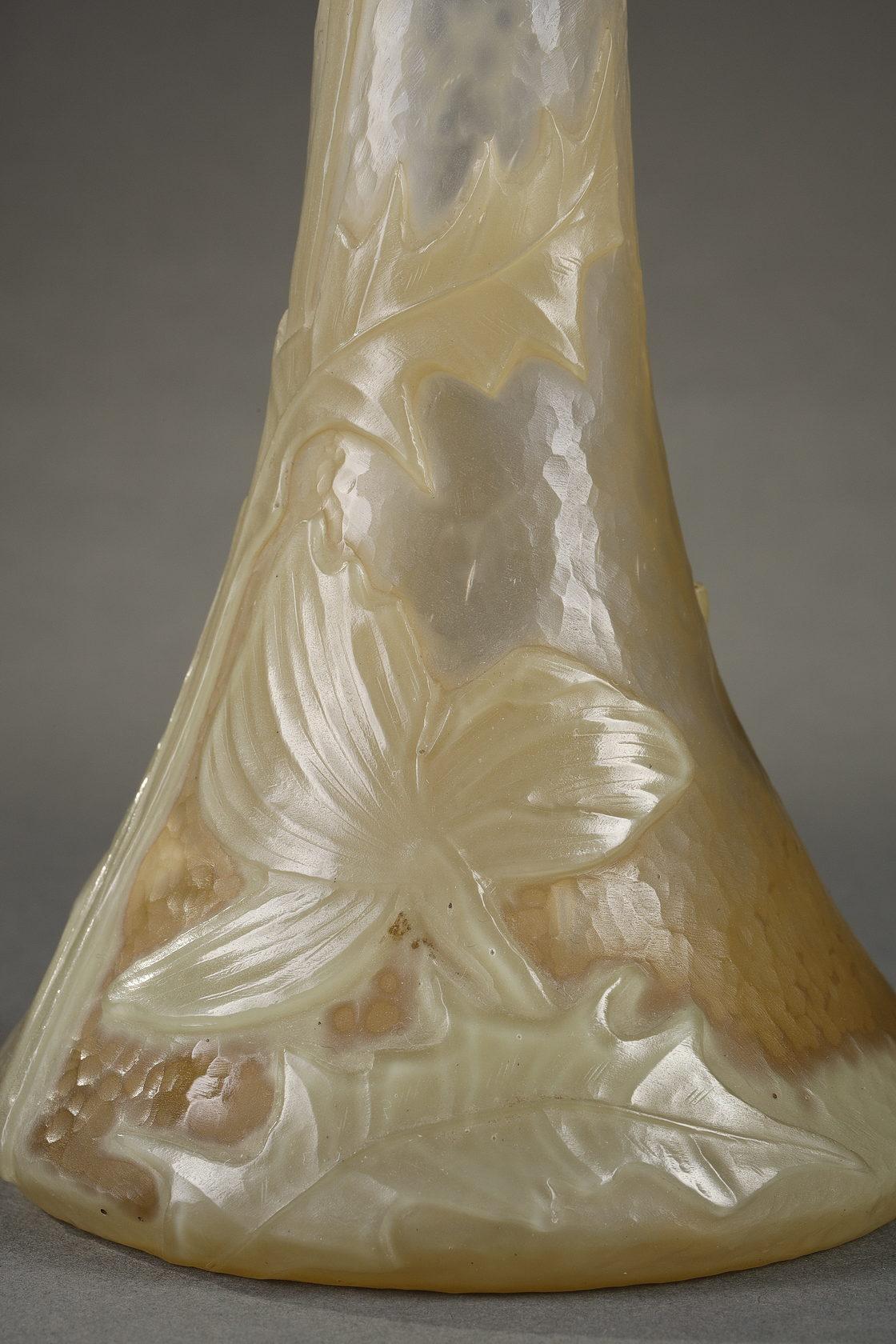 Vaso di boccioli con papaveri in vendita 6