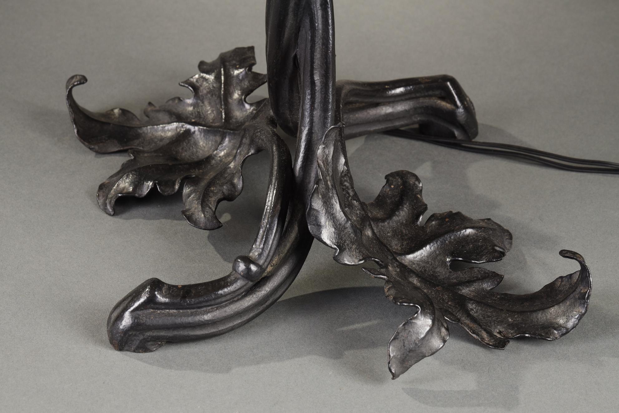 Lamp with velvetleaf flowers For Sale 8