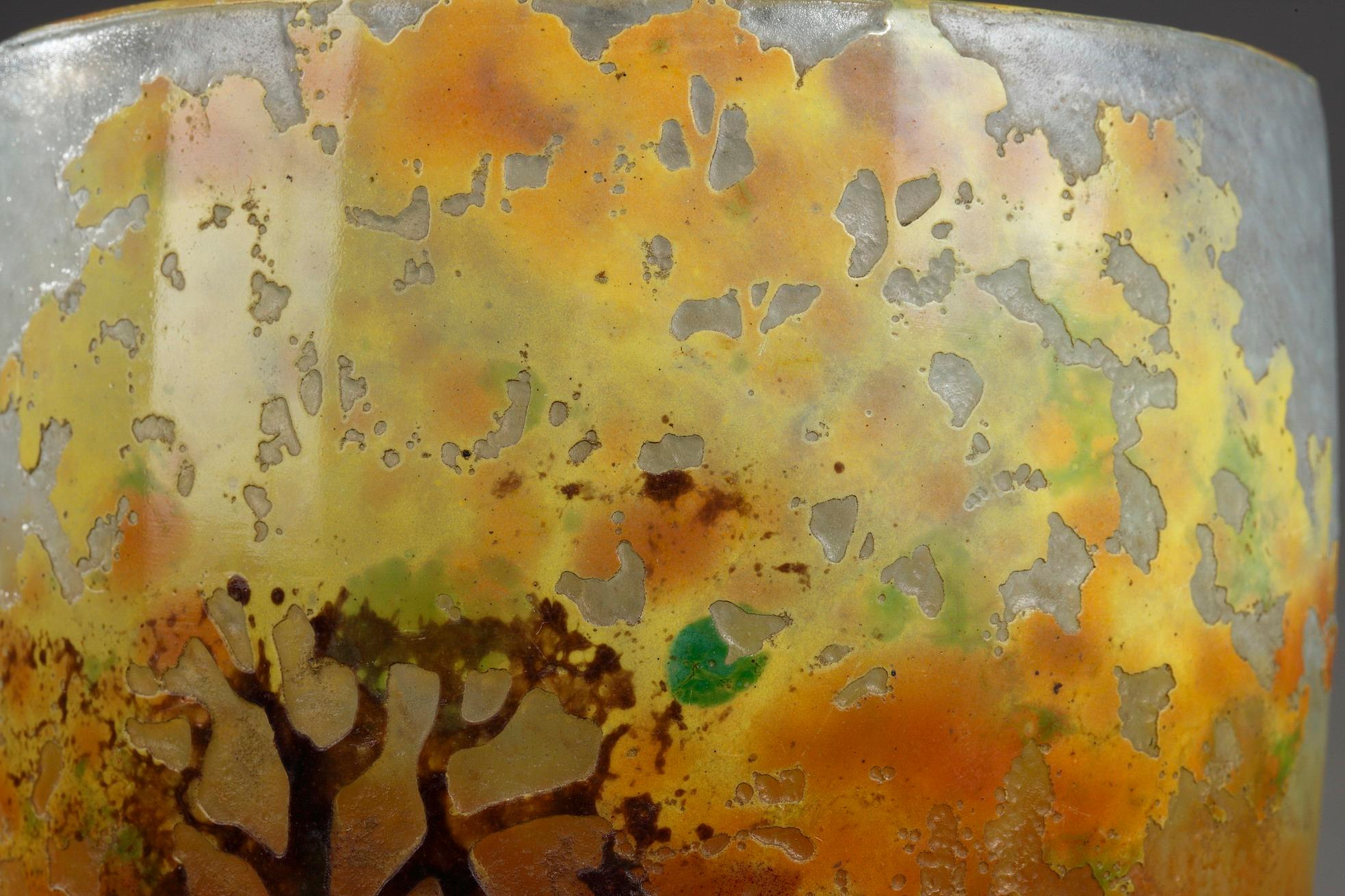 Vaso con betulle in autunno in vendita 3
