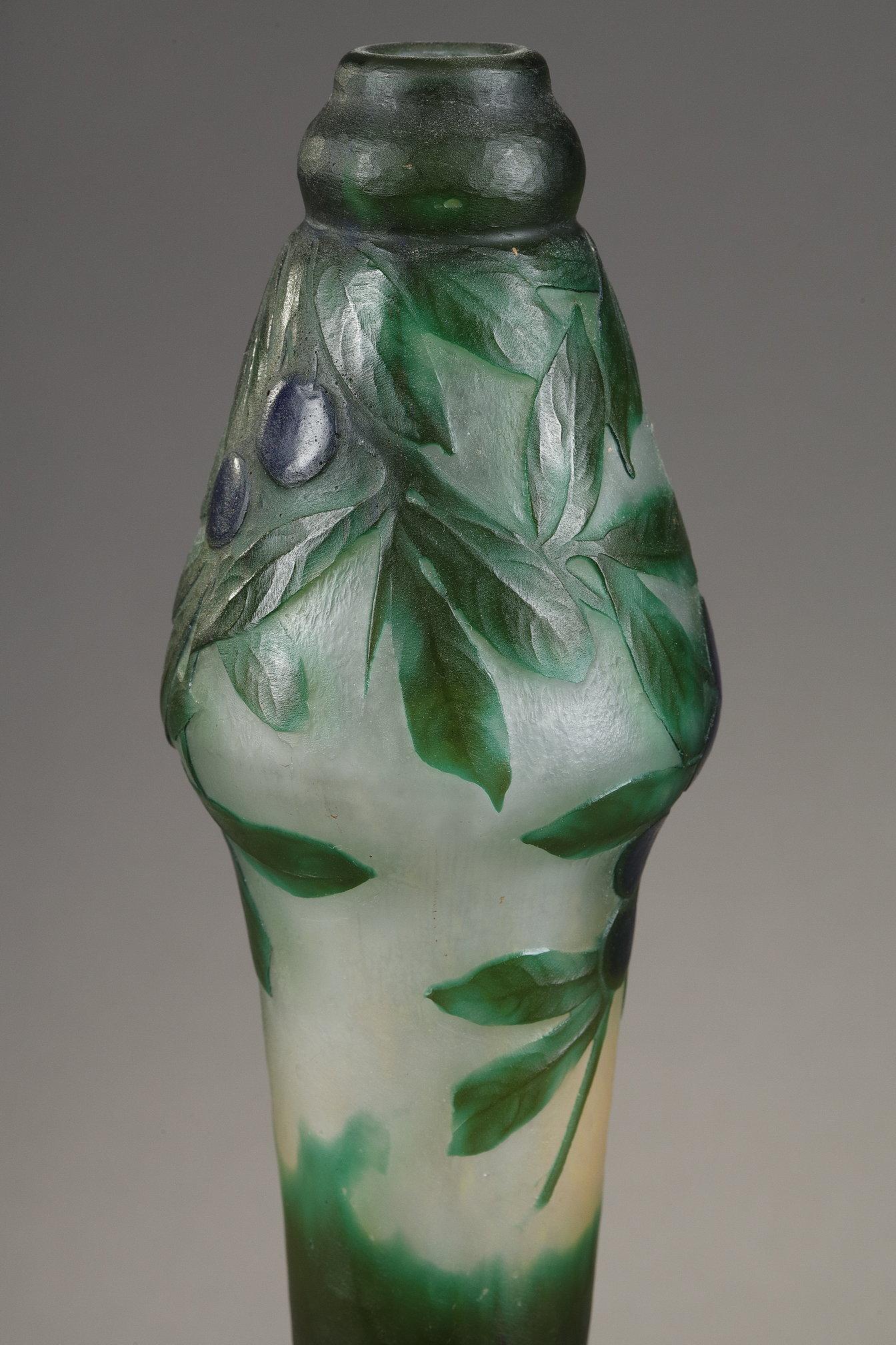Vase mit Schlehen im Angebot 3