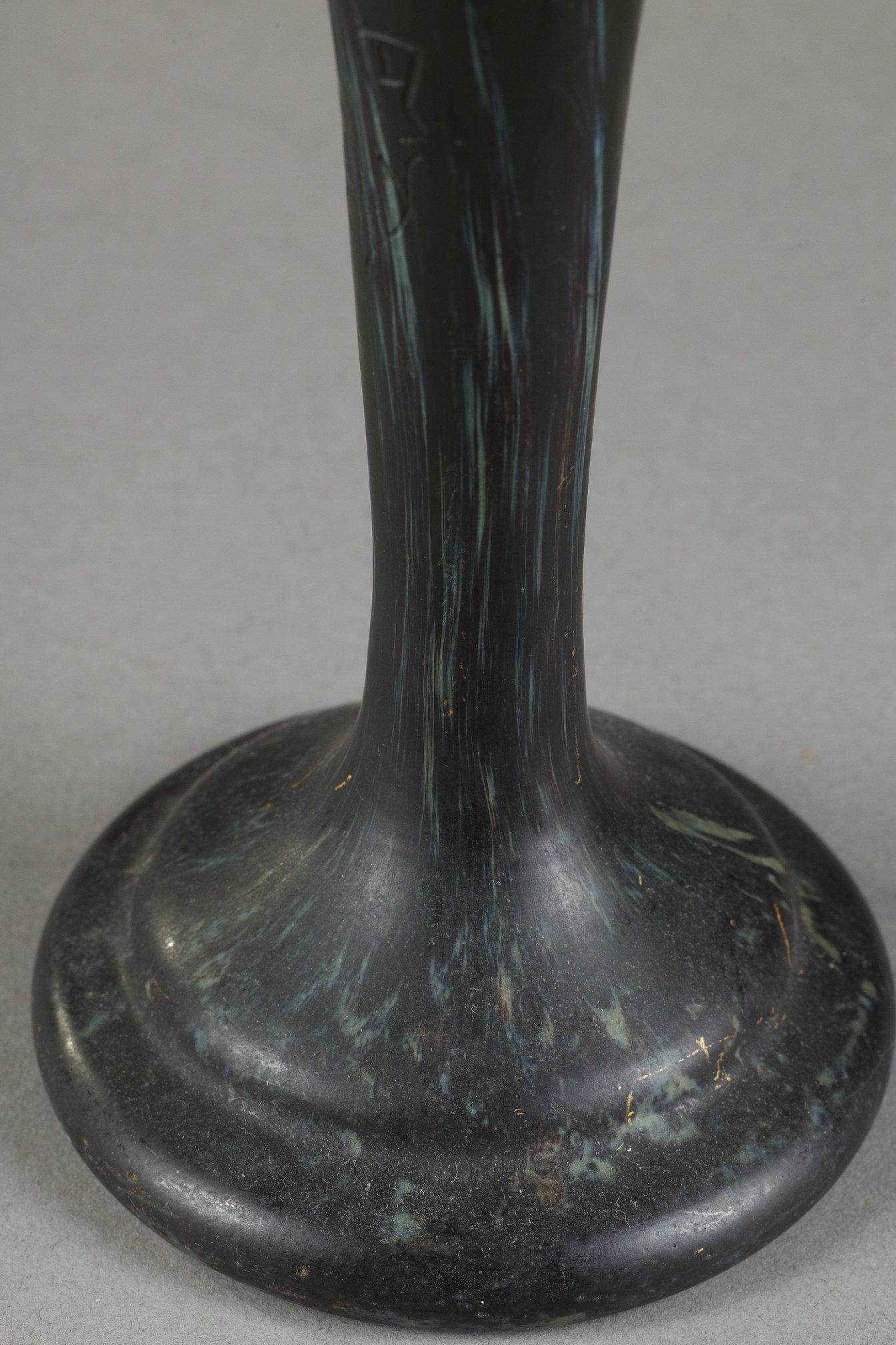Vase mit Schlehen im Angebot 5