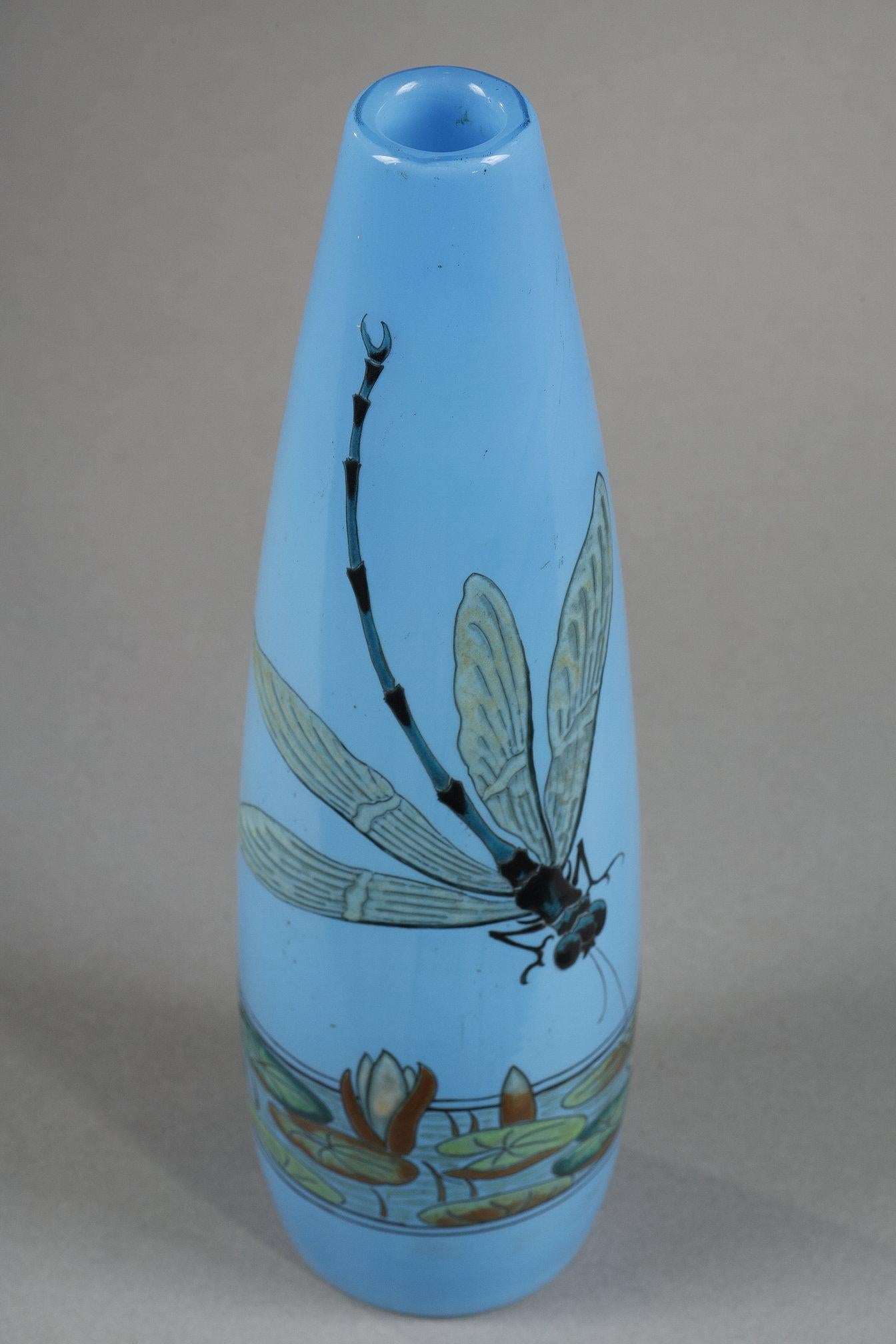 Vase mit Zwerglibelle im Angebot 5
