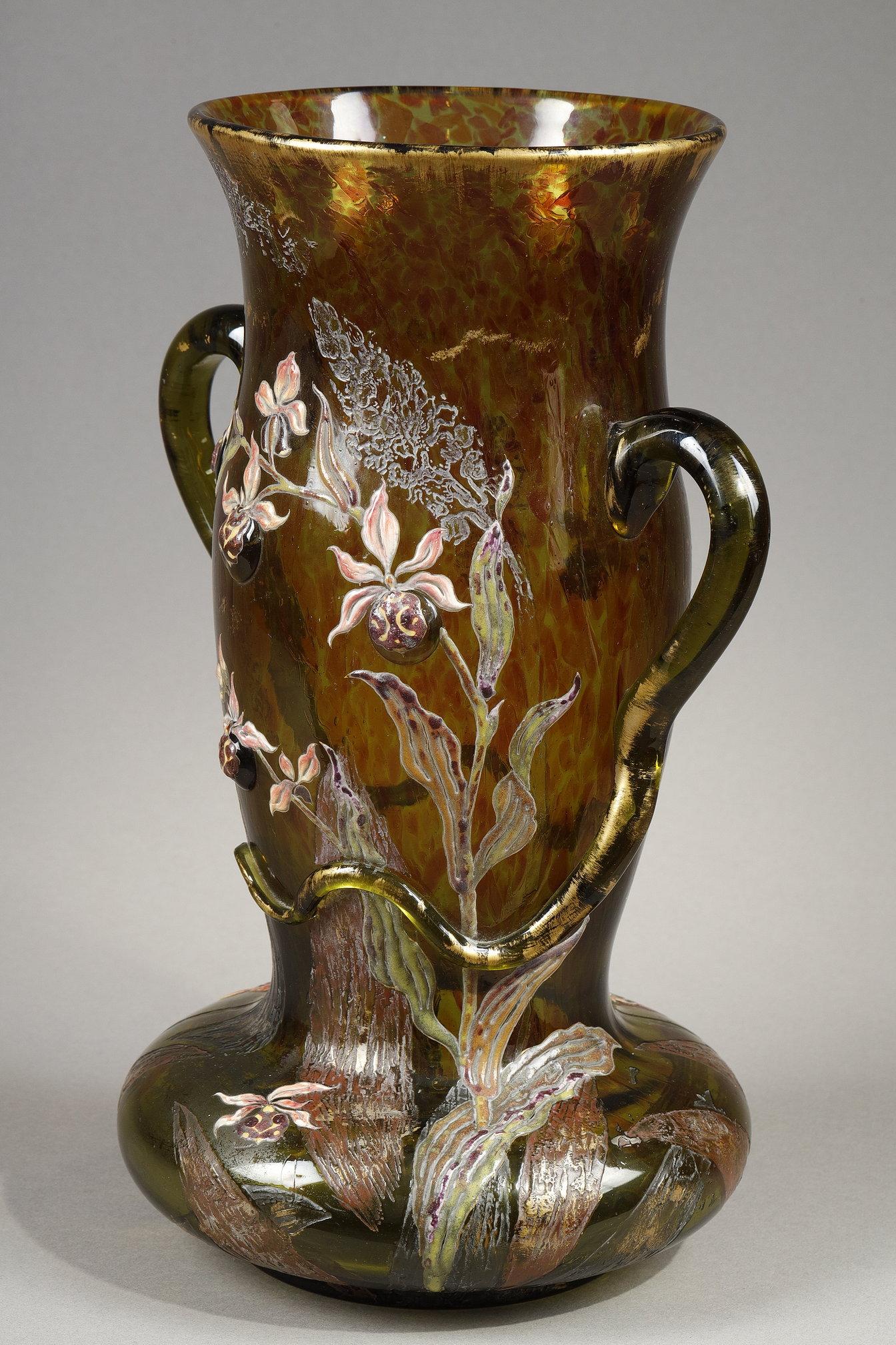 Cristallerie – Vase with Lady's Slipper For Sale 7
