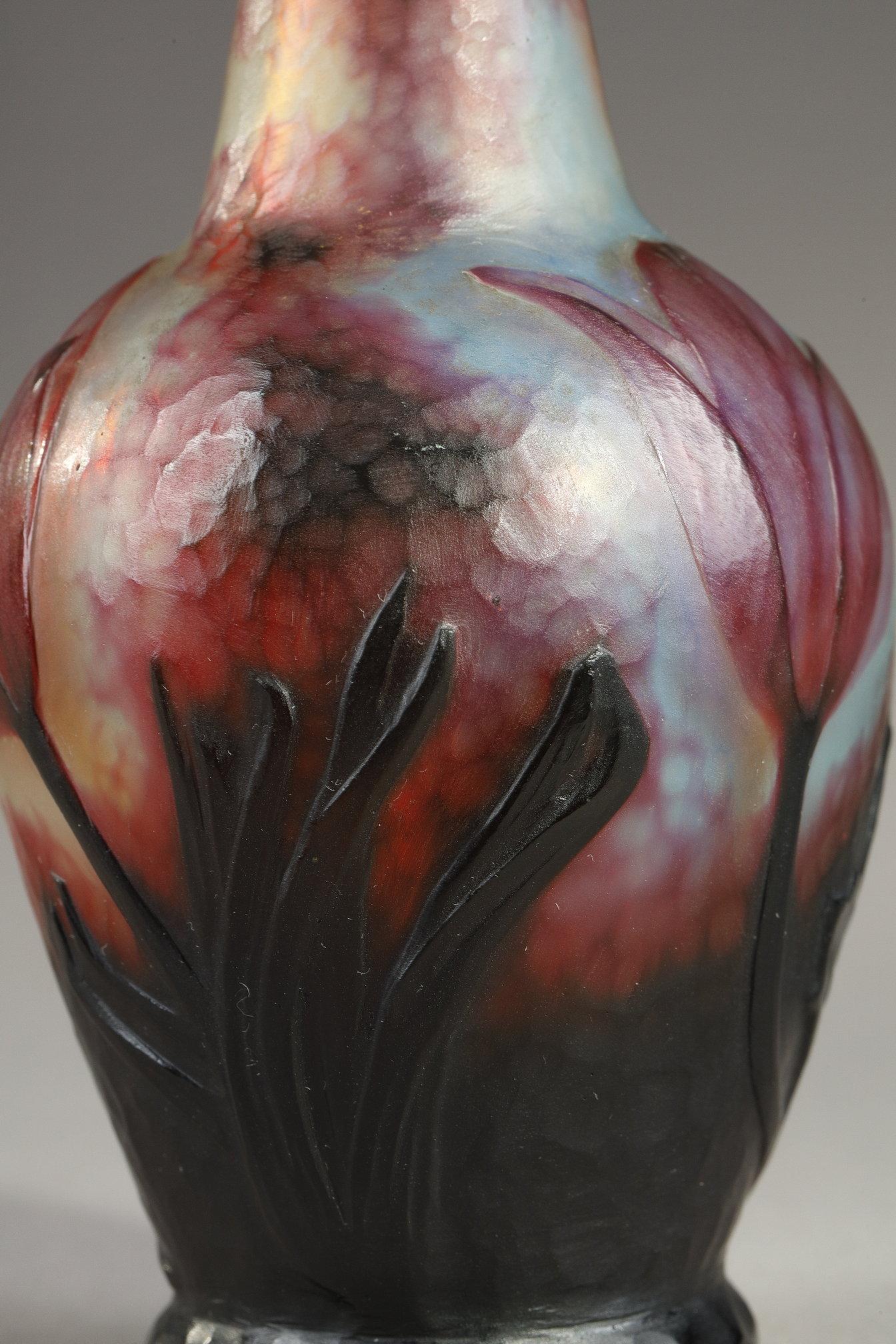 Vase mit Colchicum im Angebot 3