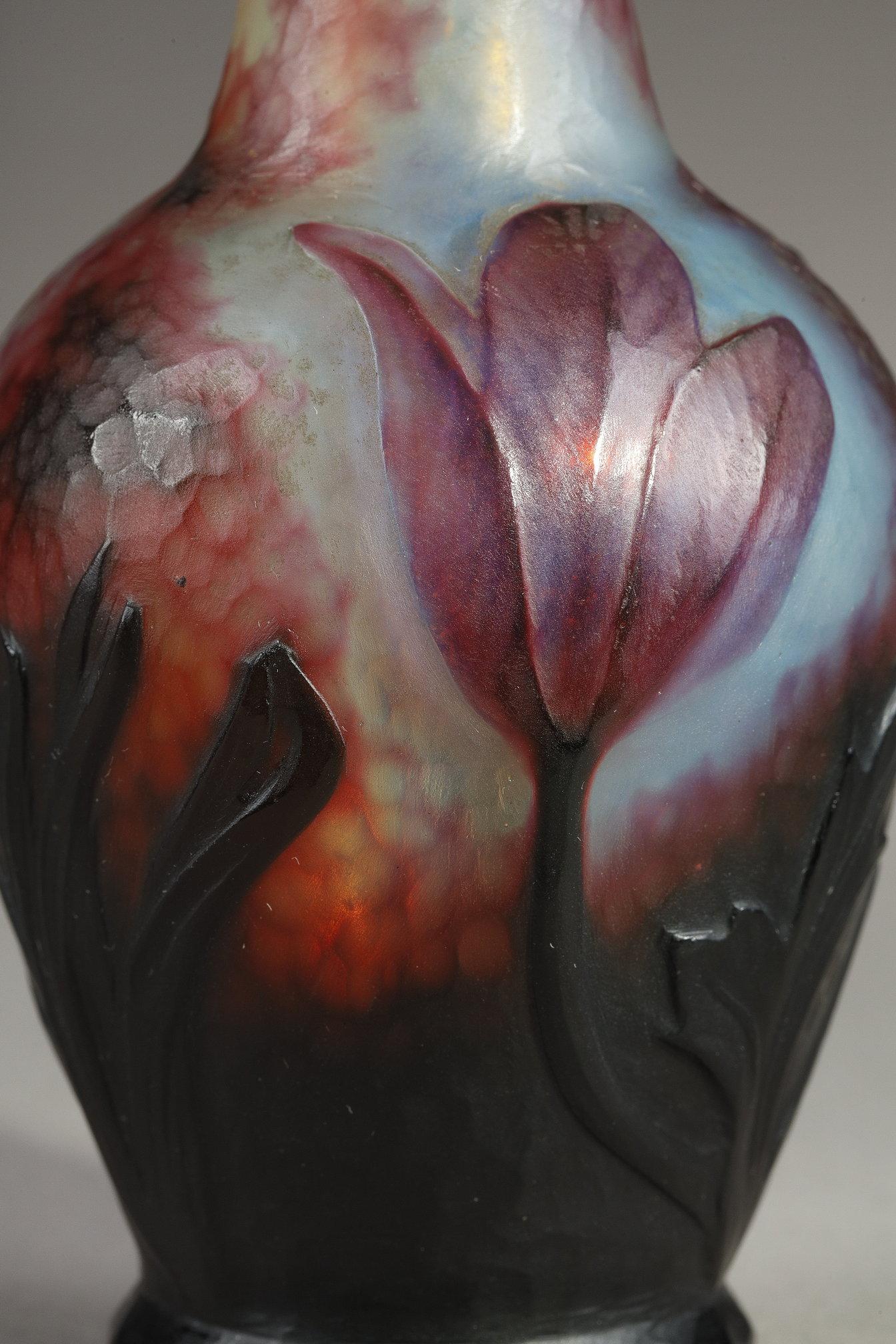 Vase mit Colchicum im Angebot 5