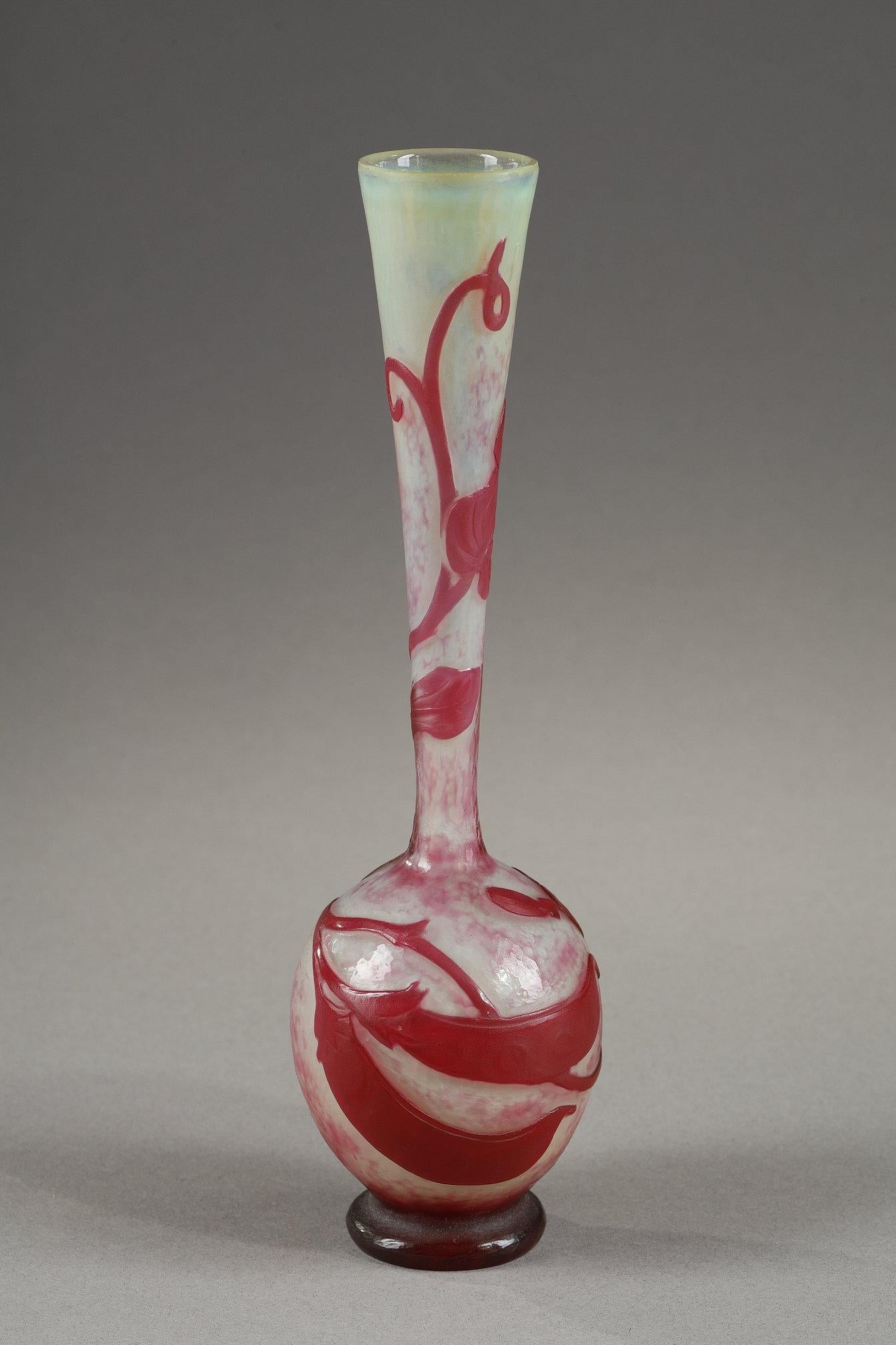 Vase with Sweet peas - Art Nouveau Art by Daum