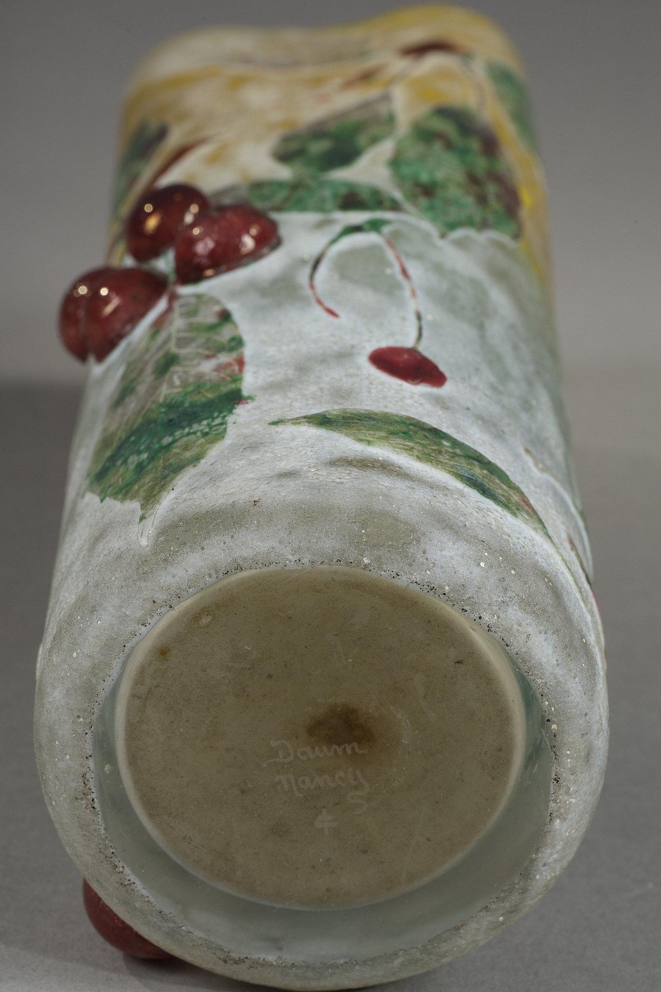 Vase avec cerises en vente 13
