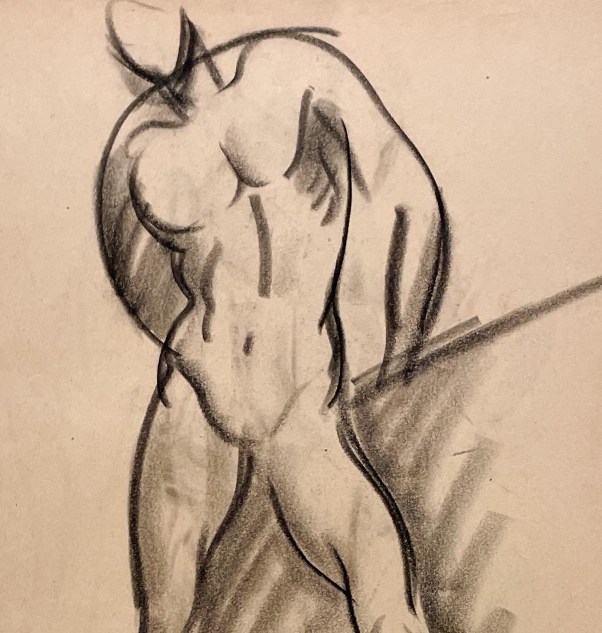 Un raffinato disegno di studio di figura accademica moderna degli anni '30, con modello maschile in piedi - Figurative Art Beige di Harold Haydon
