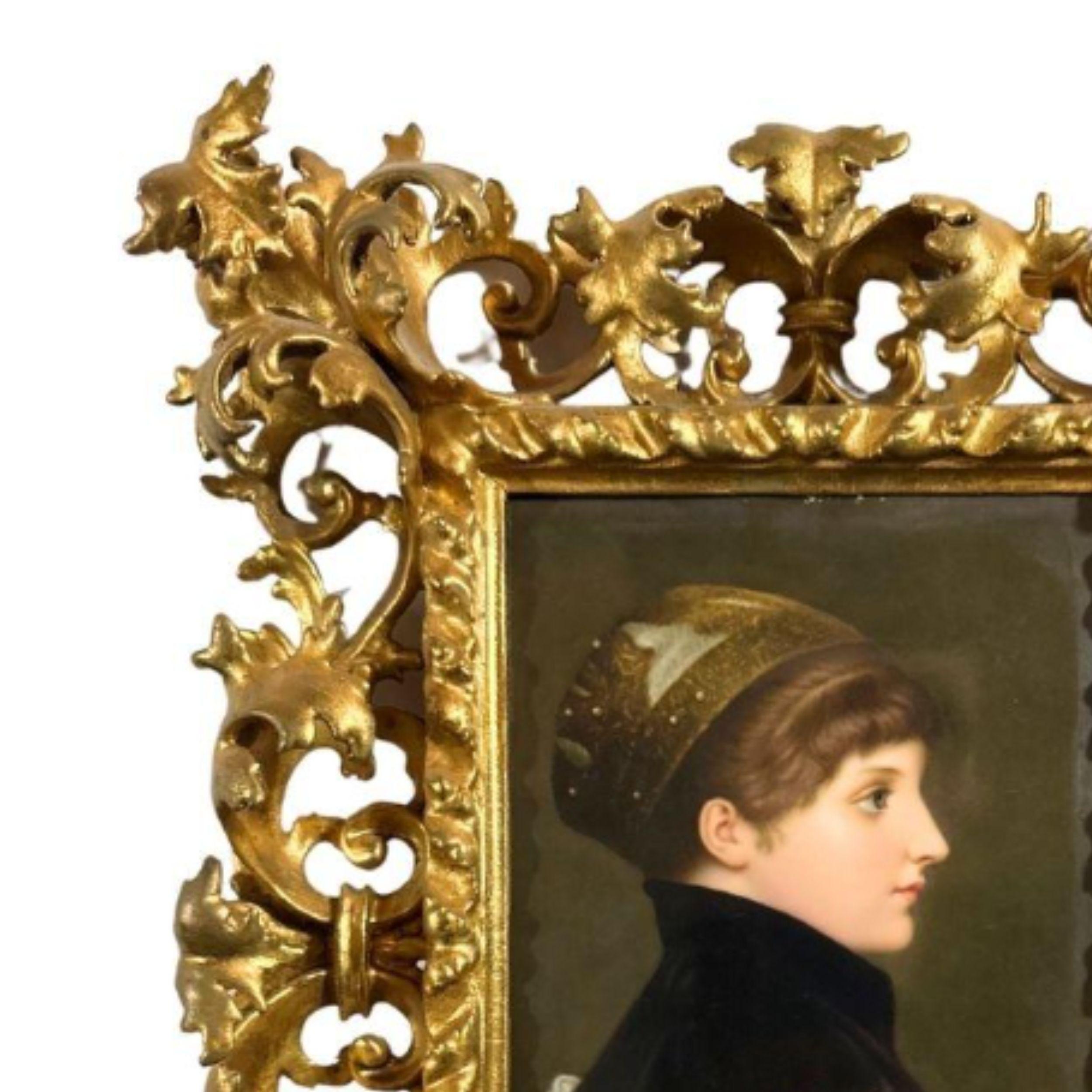KPM Porcelain Plaque - Femme correcte avec cadre en bois sculpté et doré en vente 7