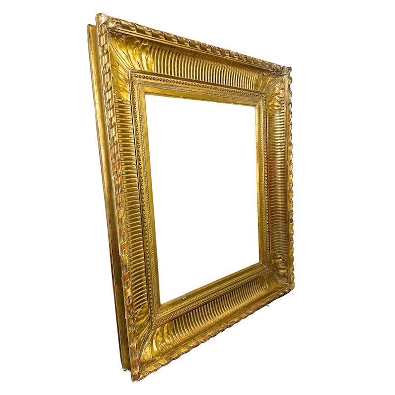 1820’s American Gilt  Antique Painting Frame For Sale 4