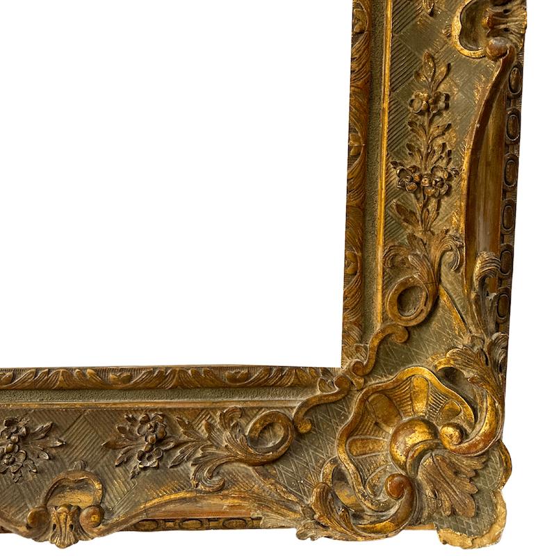 French 19th century Carved Large Antique Frame For Sale 3