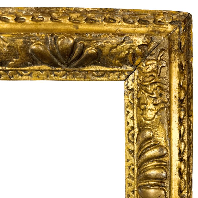 Italian 17th Century Antique Gilt Frame For Sale 2