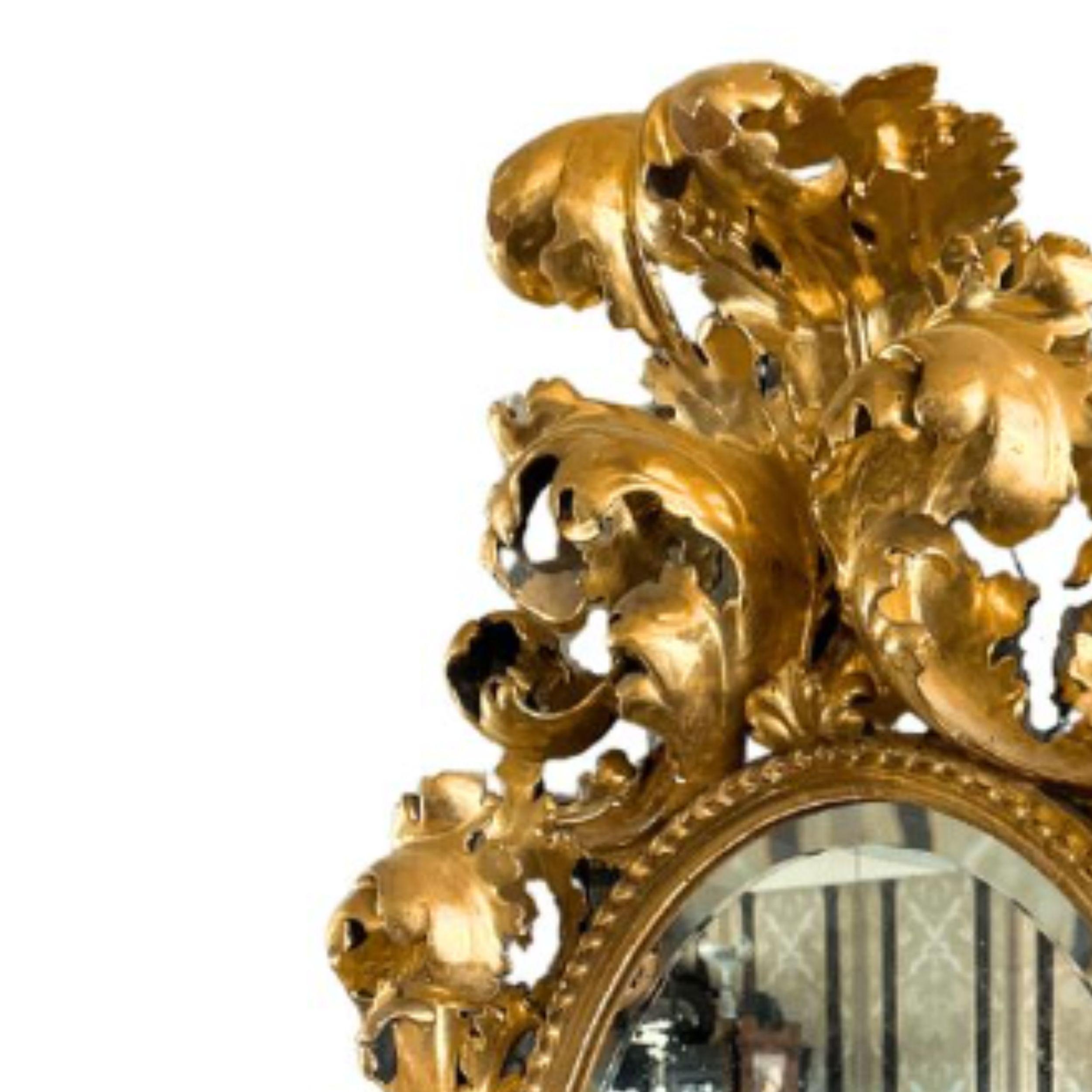 Ein Paar italienische geschnitzte vergoldete Wood Antique Frames um 1755 im Angebot 6