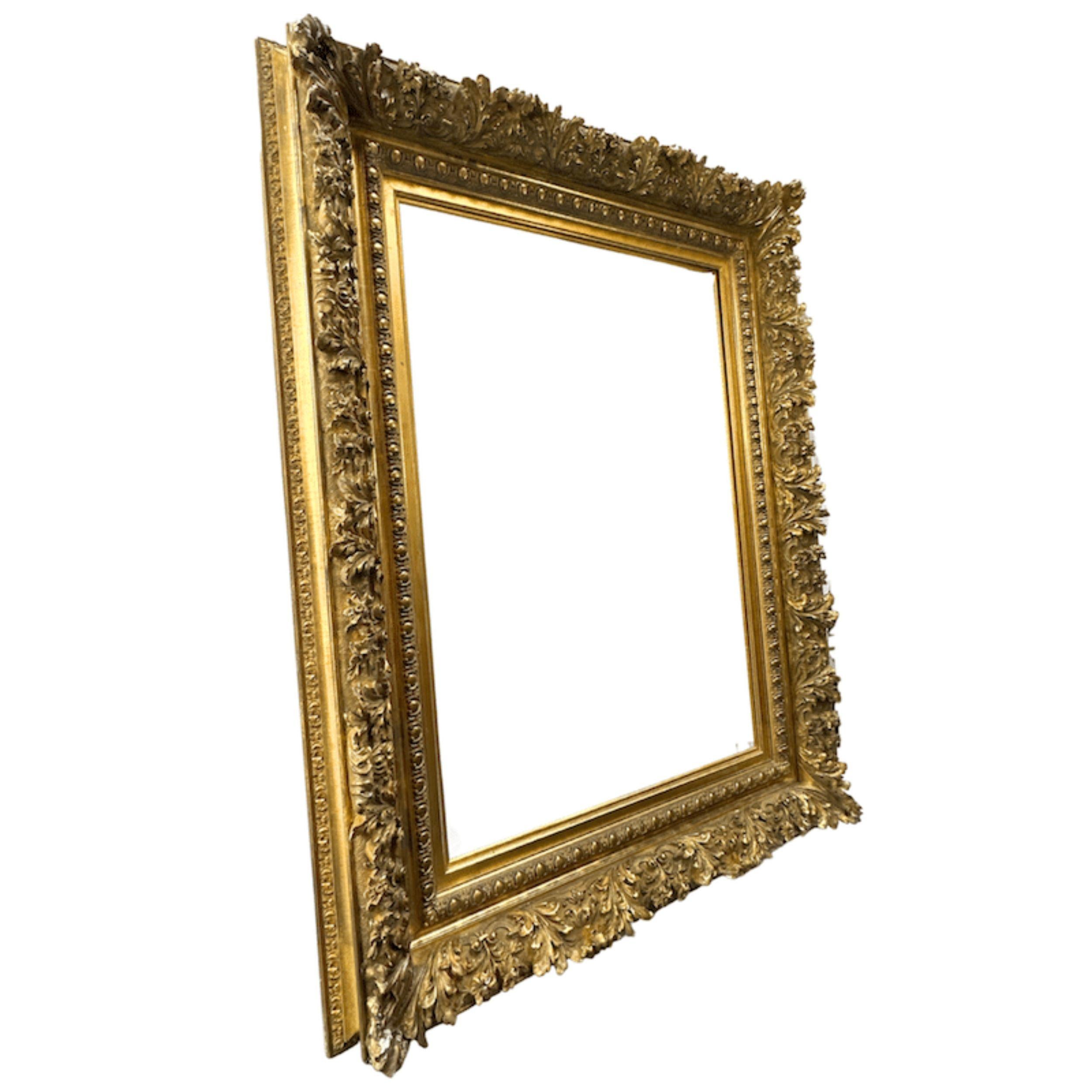 Grande cornice americana dorata Barbizon del 1880 con motivi di acanto e cartiglio - Art Scuola di Barbizon di Unknown