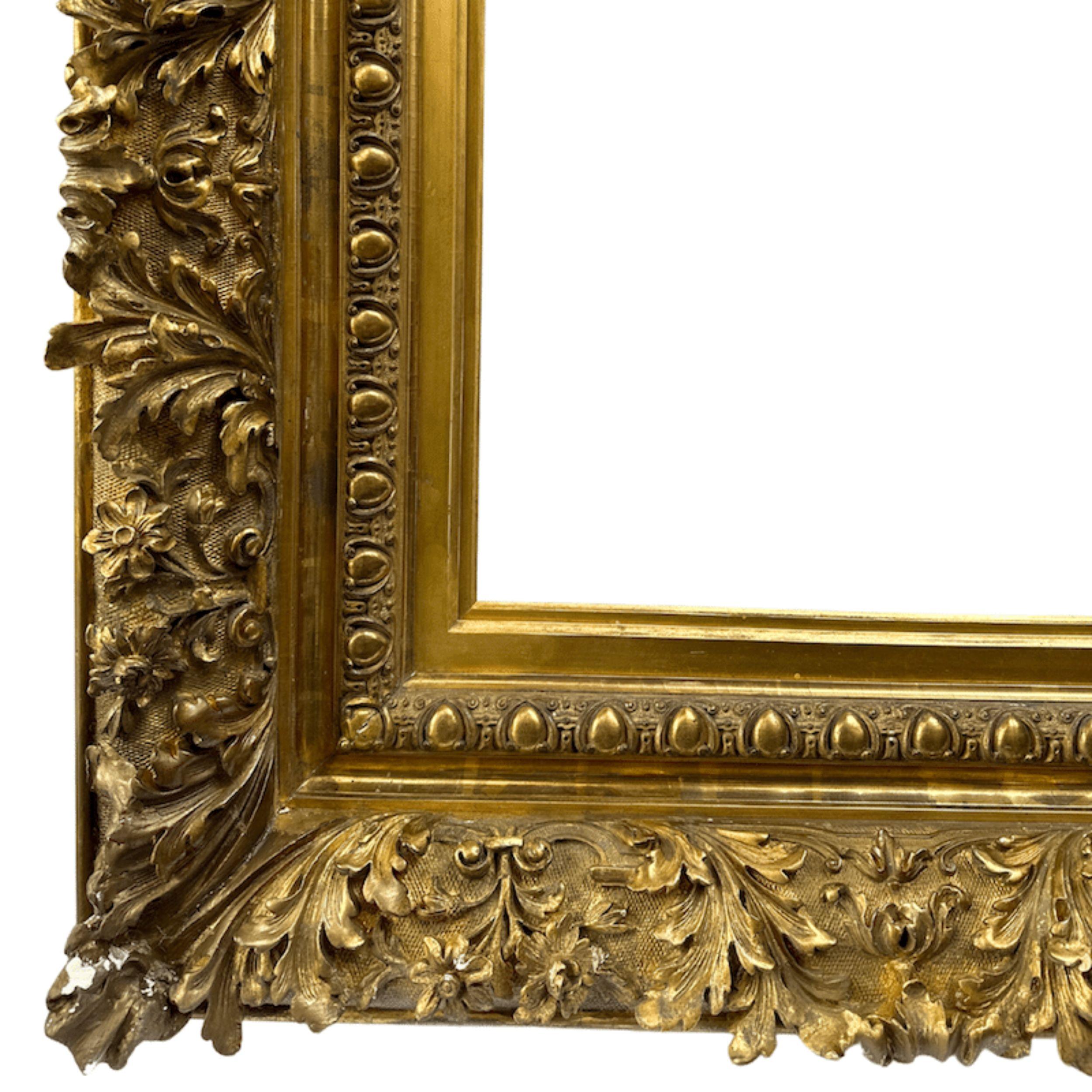 Grande cornice americana dorata Barbizon del 1880 con motivi di acanto e cartiglio in vendita 1