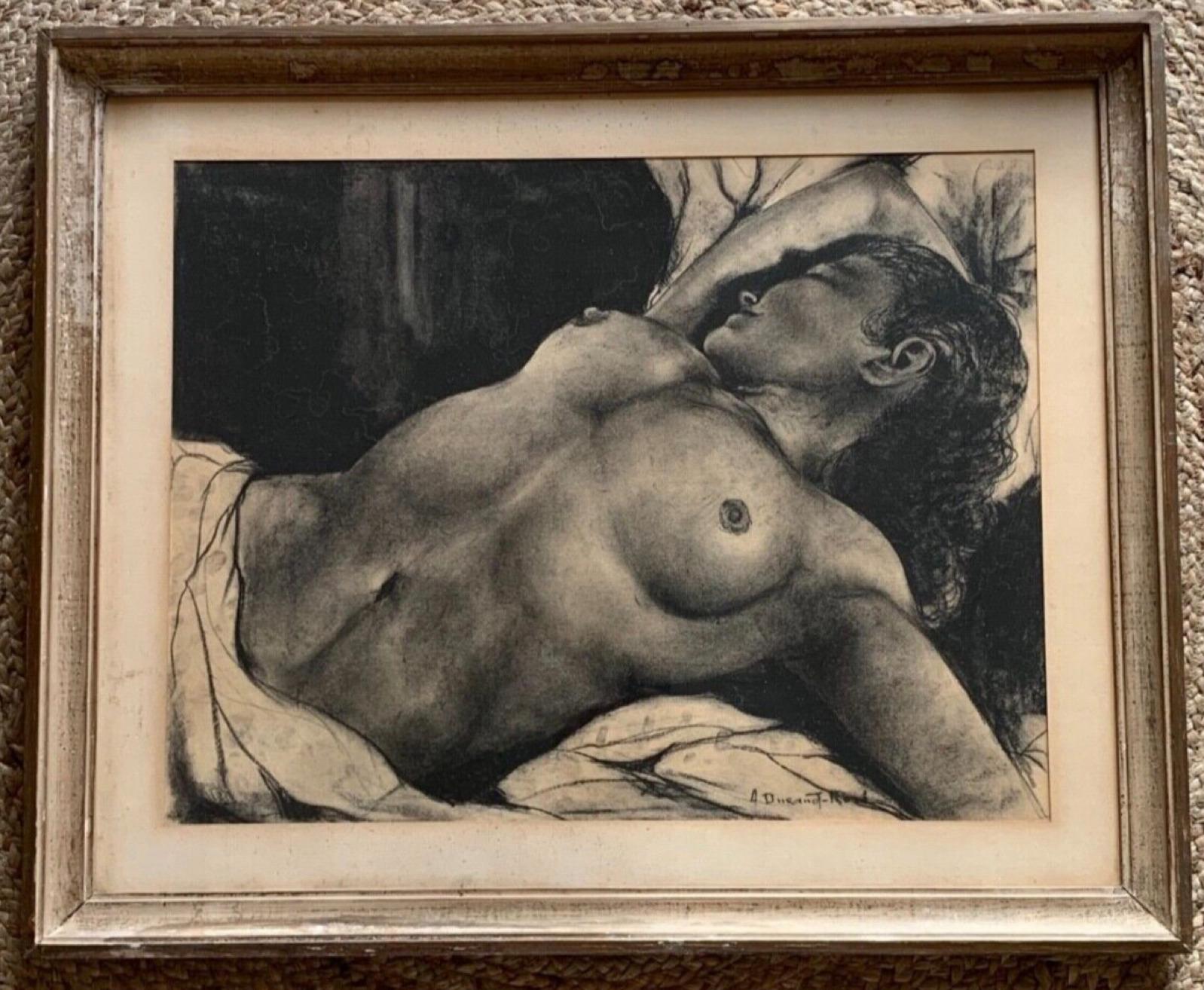 Auguste DURAND-ROSE (1887-1962) 
Femme endormie nue 
Fusain sur papier
Signé "A Durand-Rosé" en bas à droite
48 x 62 cm

Vendu dans un cadre original : 66 x 80 cm (rousseur sur le passe-partout et tache sur le cadre)
Feuille en bon état