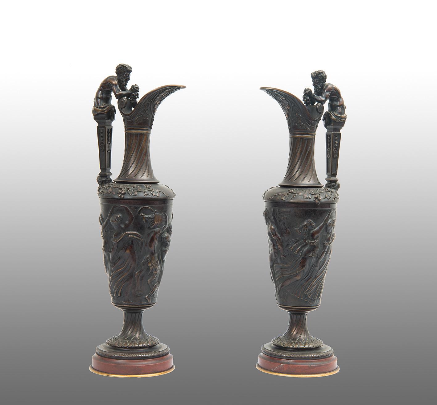 Paar antike Ausgießer aus satinierter Bronze – Art von Unknown