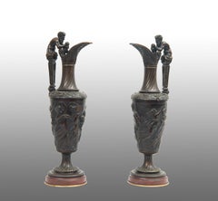 Paar antike Ausgießer aus satinierter Bronze